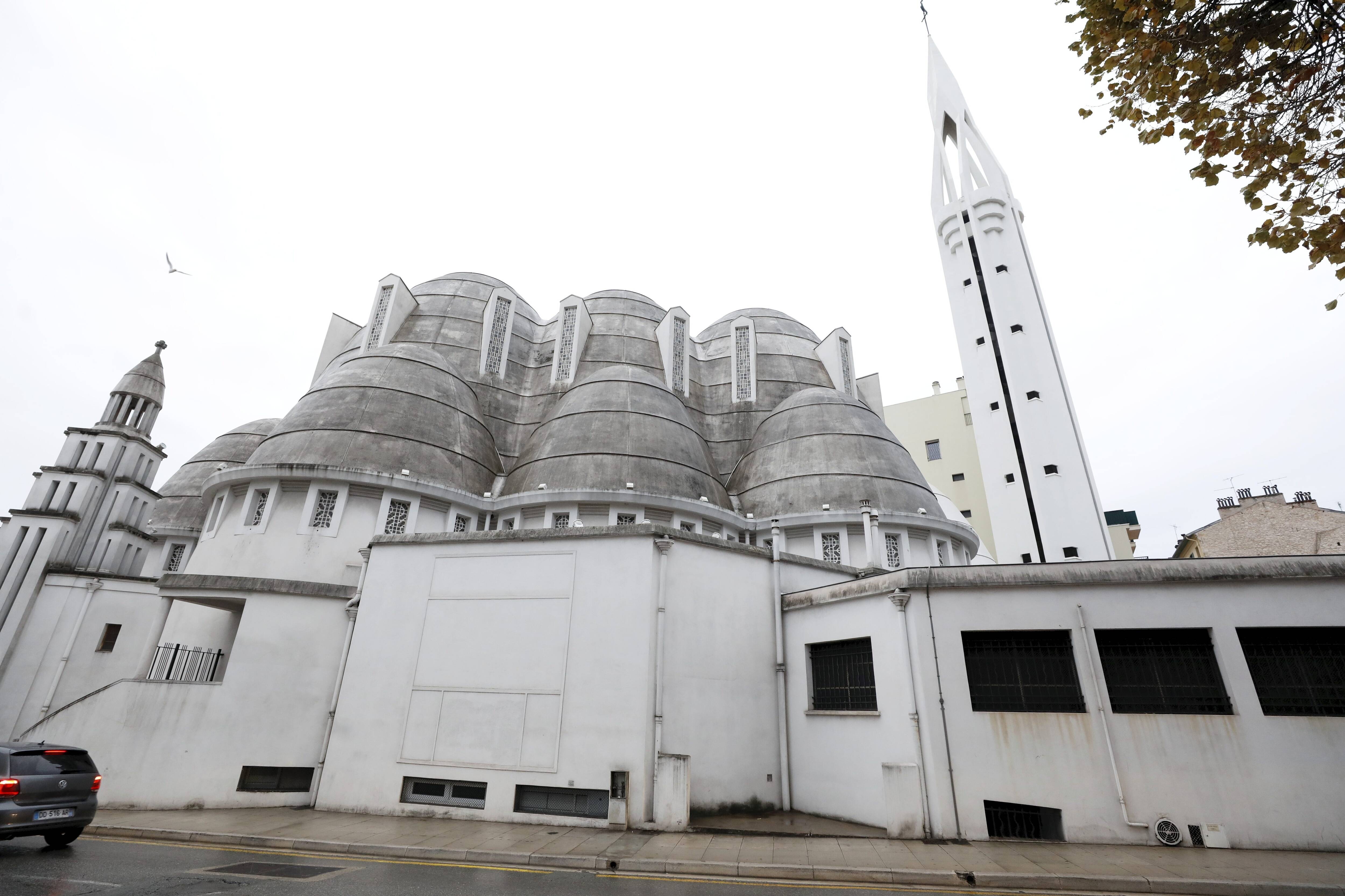 À Nice, bientôt la fin du supplice pour léglise Jeanne-d'Arc aux dômes dévorés par des champignons?
