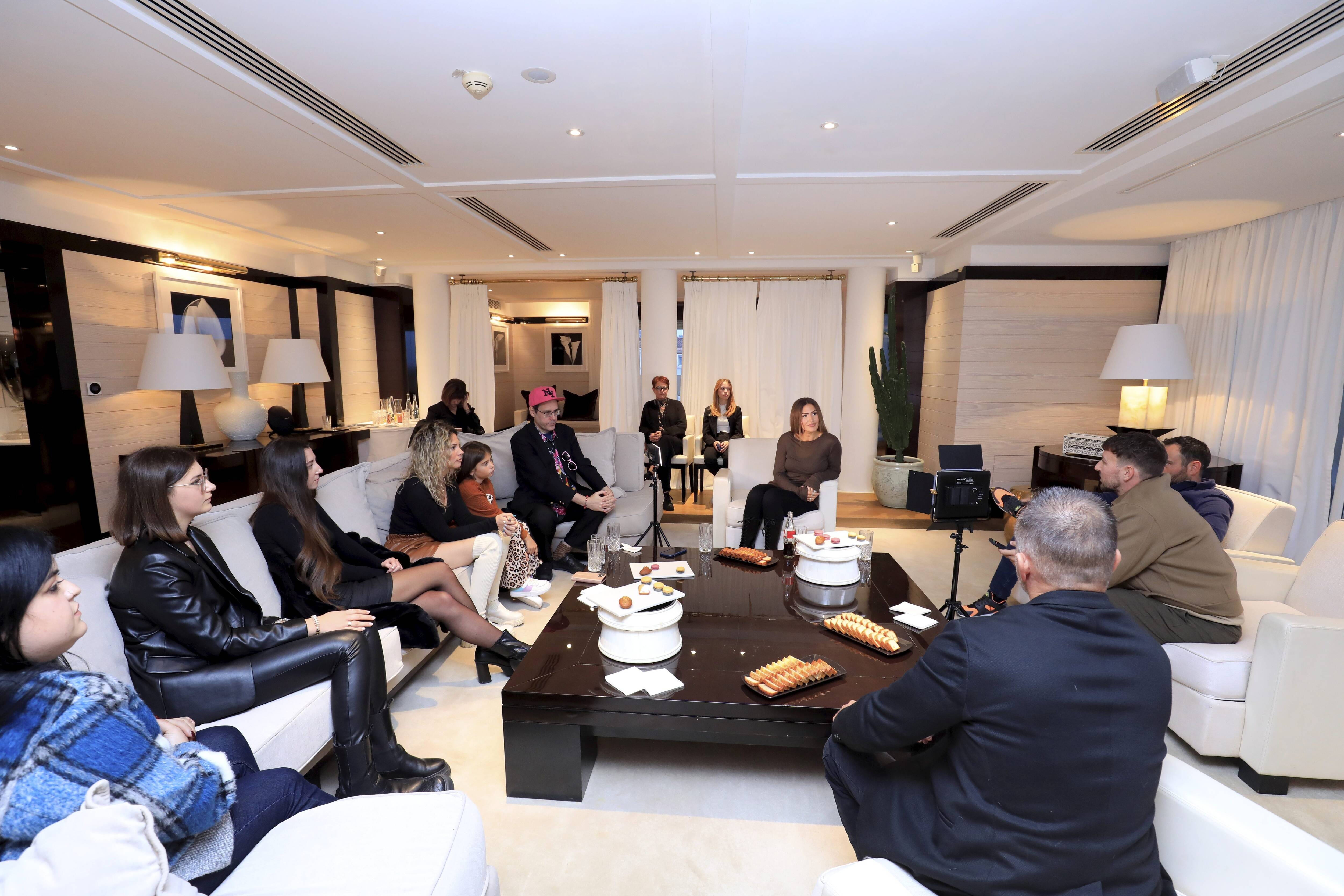 Son parcours, ses échecs, ses amitiés avec Diam's et Slimane... Vitaa se confie aux lecteurs du groupe Nice-Matin avant les NRJ Music Awards