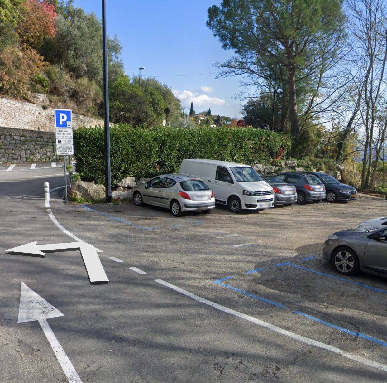 Davantage de places de stationnement dans le parking Veyssi à Saint-Jeannet?