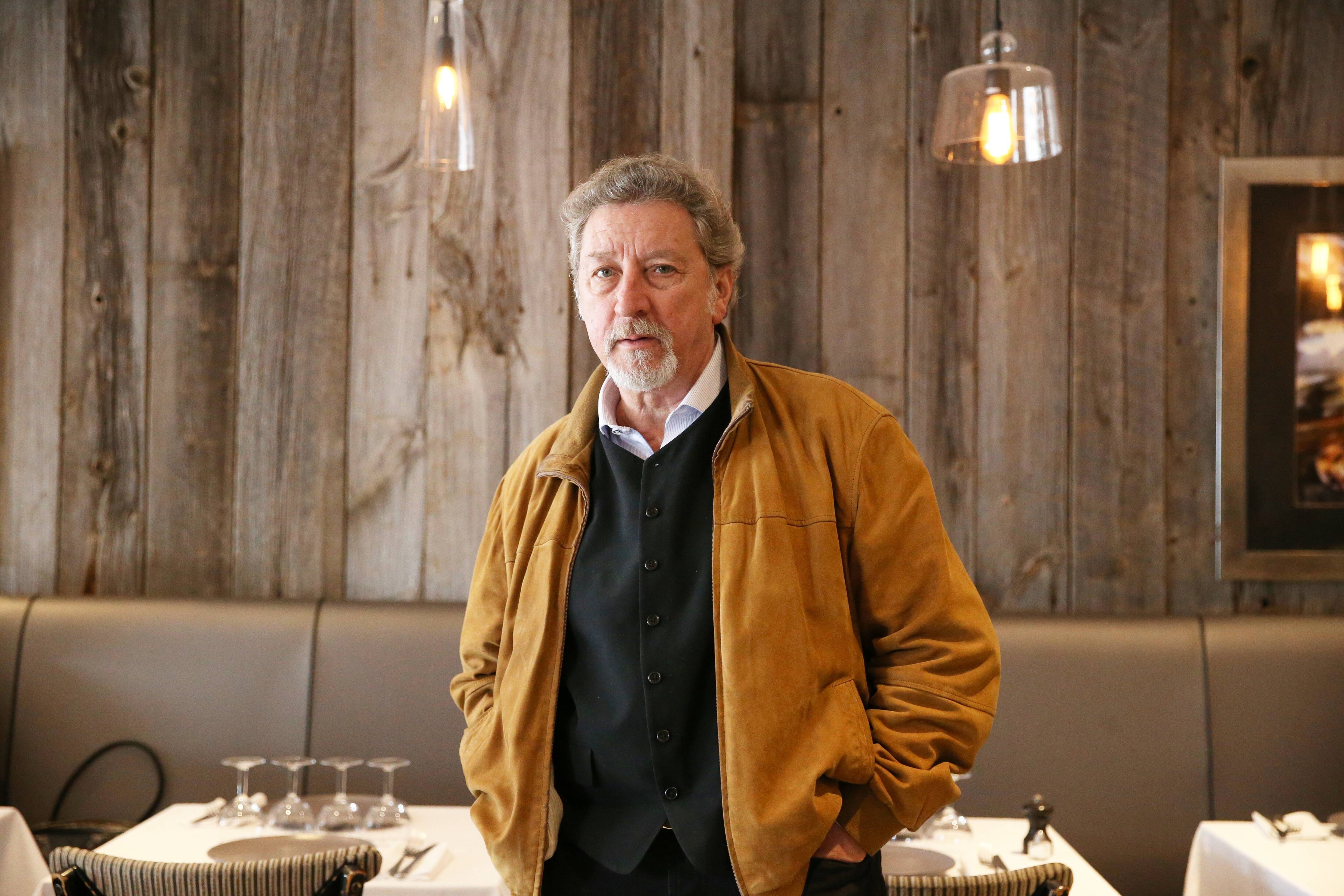 Le Marseillais Robert Guédiguian se livre comme jamais dans son nouveau film "Et la fête continue!", qui sort ce mercredi en salles