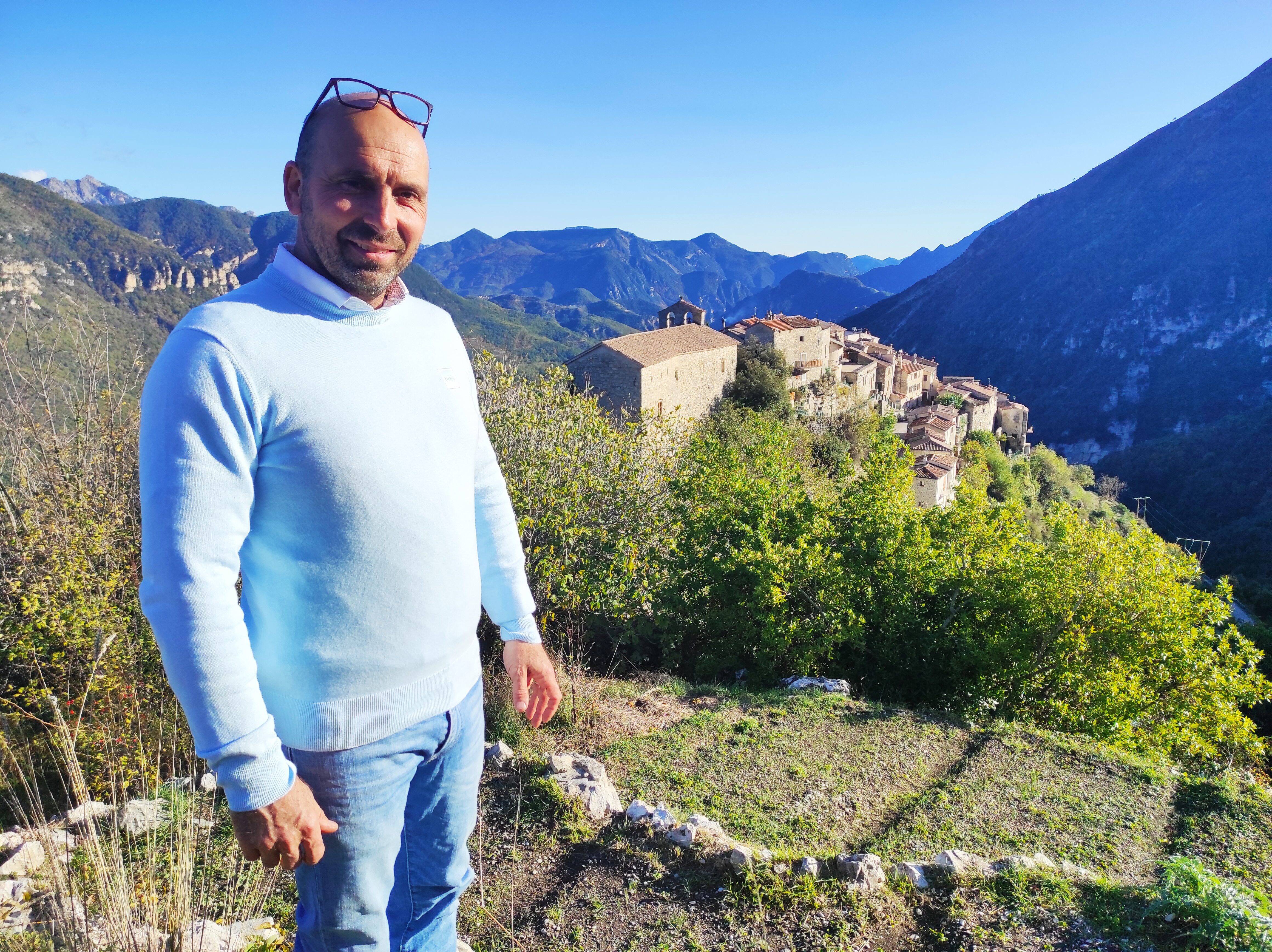 "Je voulais être sûr que leurs projets soient menés à bien avant 2026": à Bairols, la maire veut rendre hommage à ses deux prédécesseurs morts en fonction