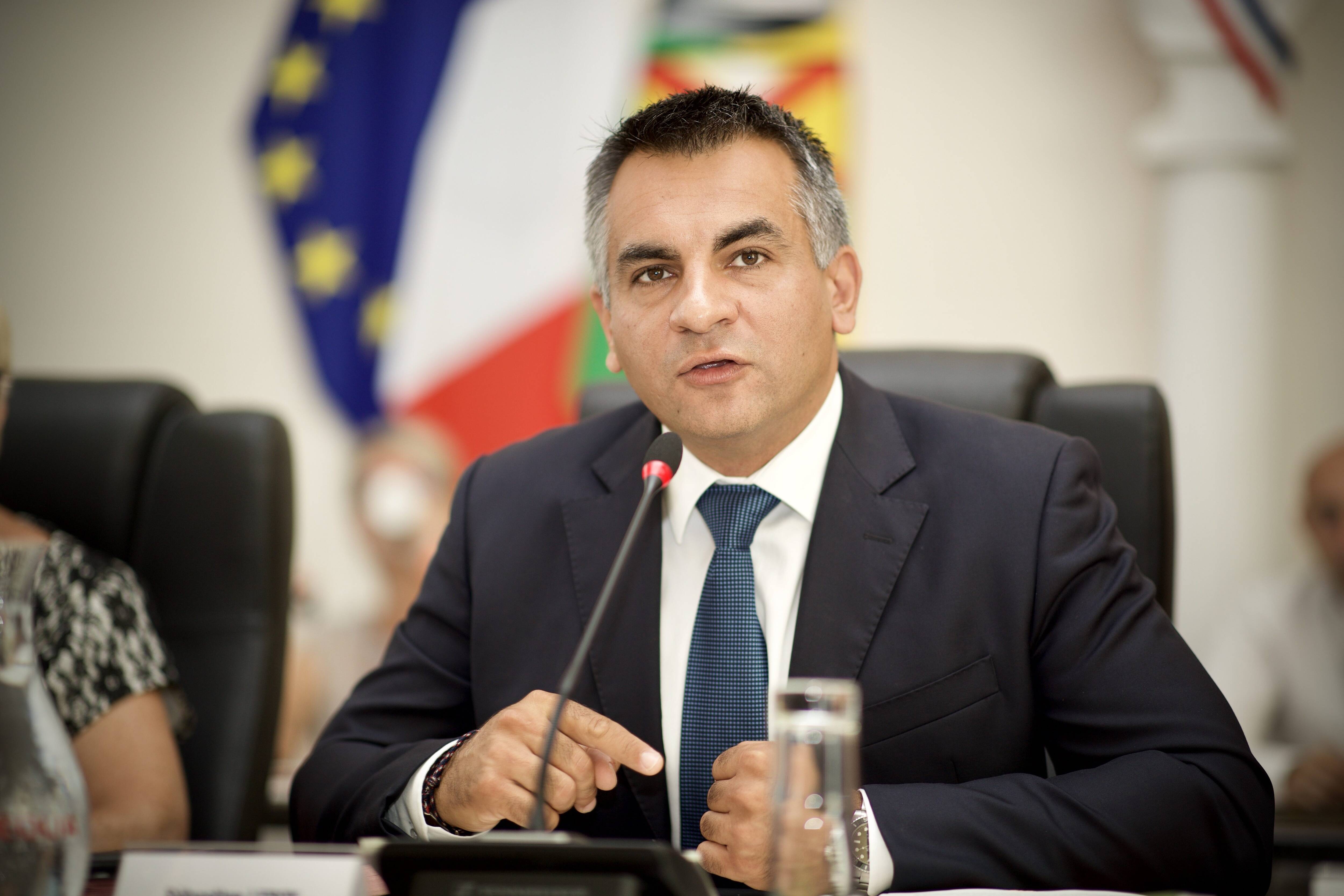 "Tout ce qui est construction sera bloqué": les confidences du maire Sébastien Leroy après l'annulation du PLU par la justice à Mandelieu