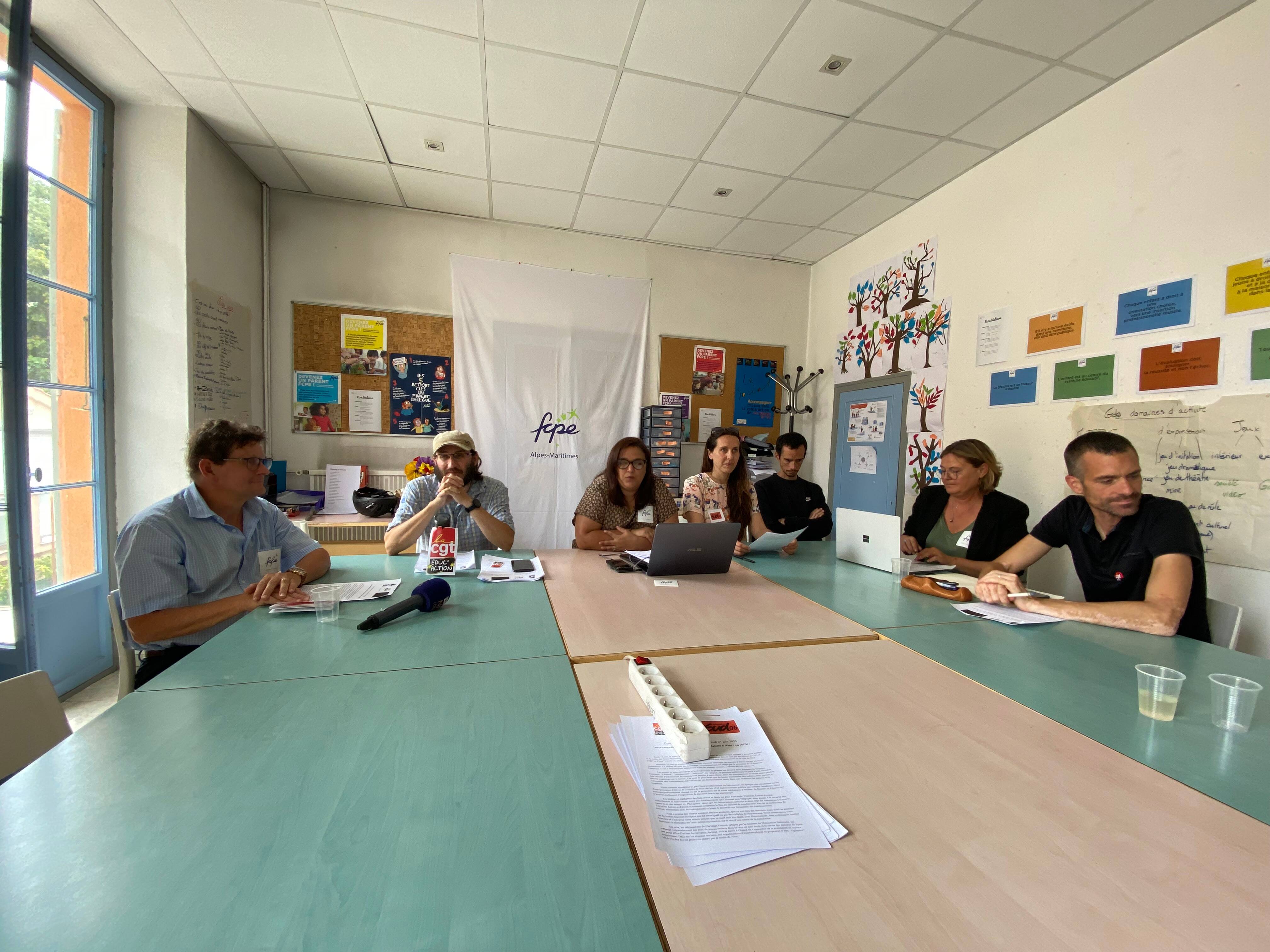 "Prières" à l'école: plusieurs syndicats dénoncent "l'instrumentalisation politique de la laïcité et la mise en danger des enfants à Nice"