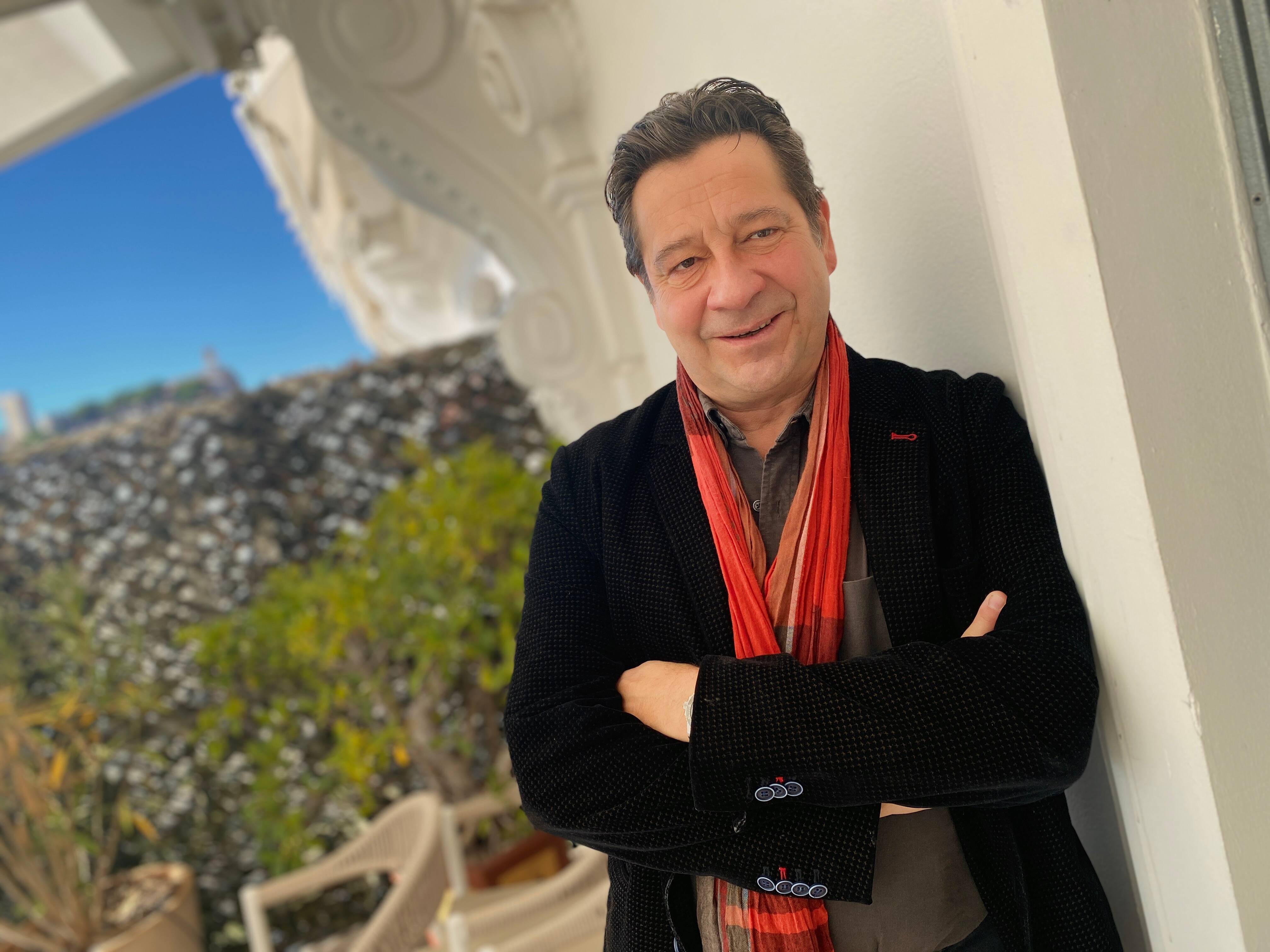 "Les réseaux des cas sociaux", "la bien-pensance"... Laurent Gerra en pleine forme aux Rencontres cinématographiques de Cannes