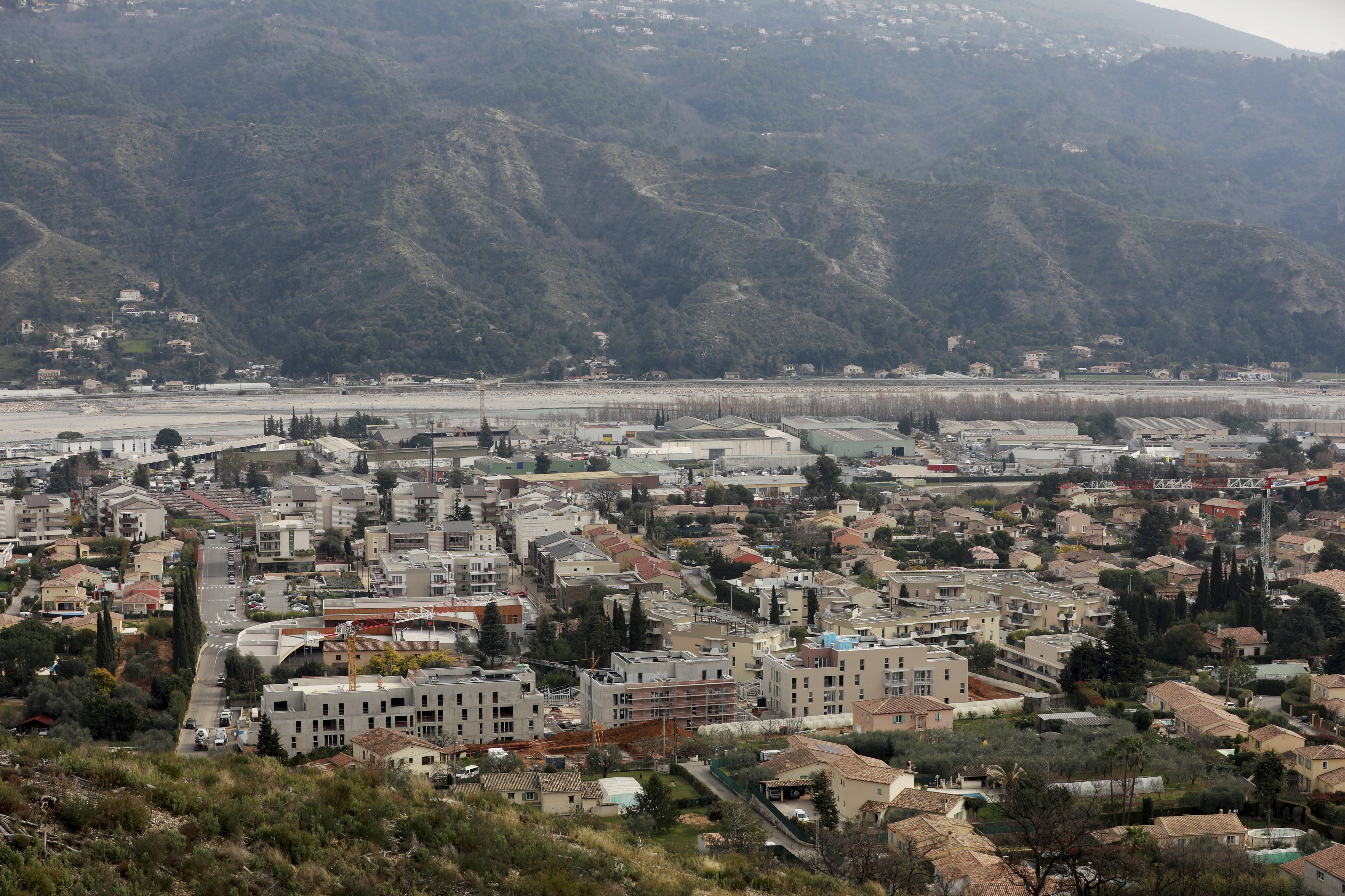 Certains voudraient un microsite, d'autres un parking... Carros doit trancher sur l'avenir de son terrain dans le quartier des Plans