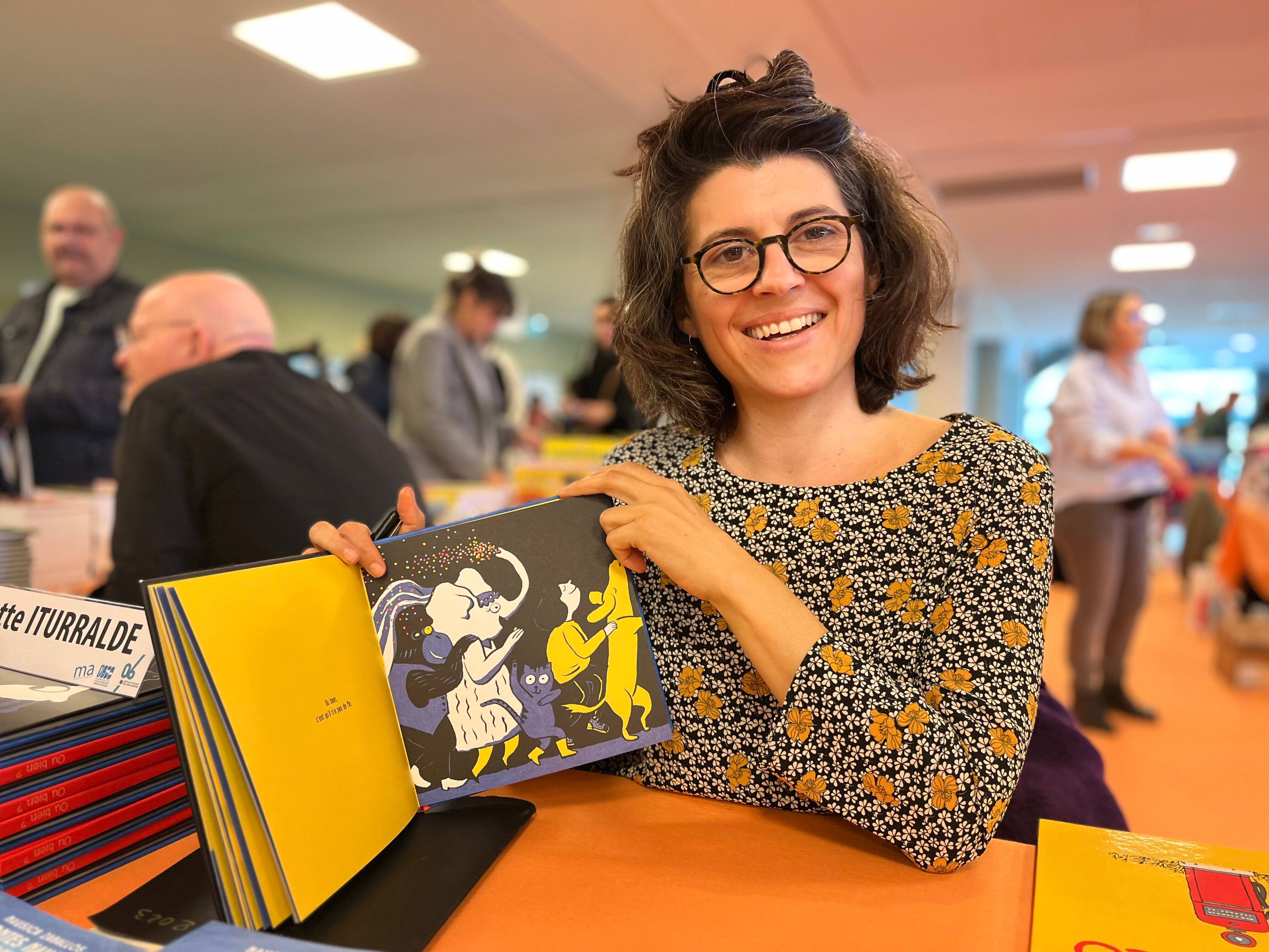 "J'ai fait environ 500 dessins pour cette BD": au Salon livre jeunesse à Juan-les-Pins, ces illustrateurs racontent leur métier