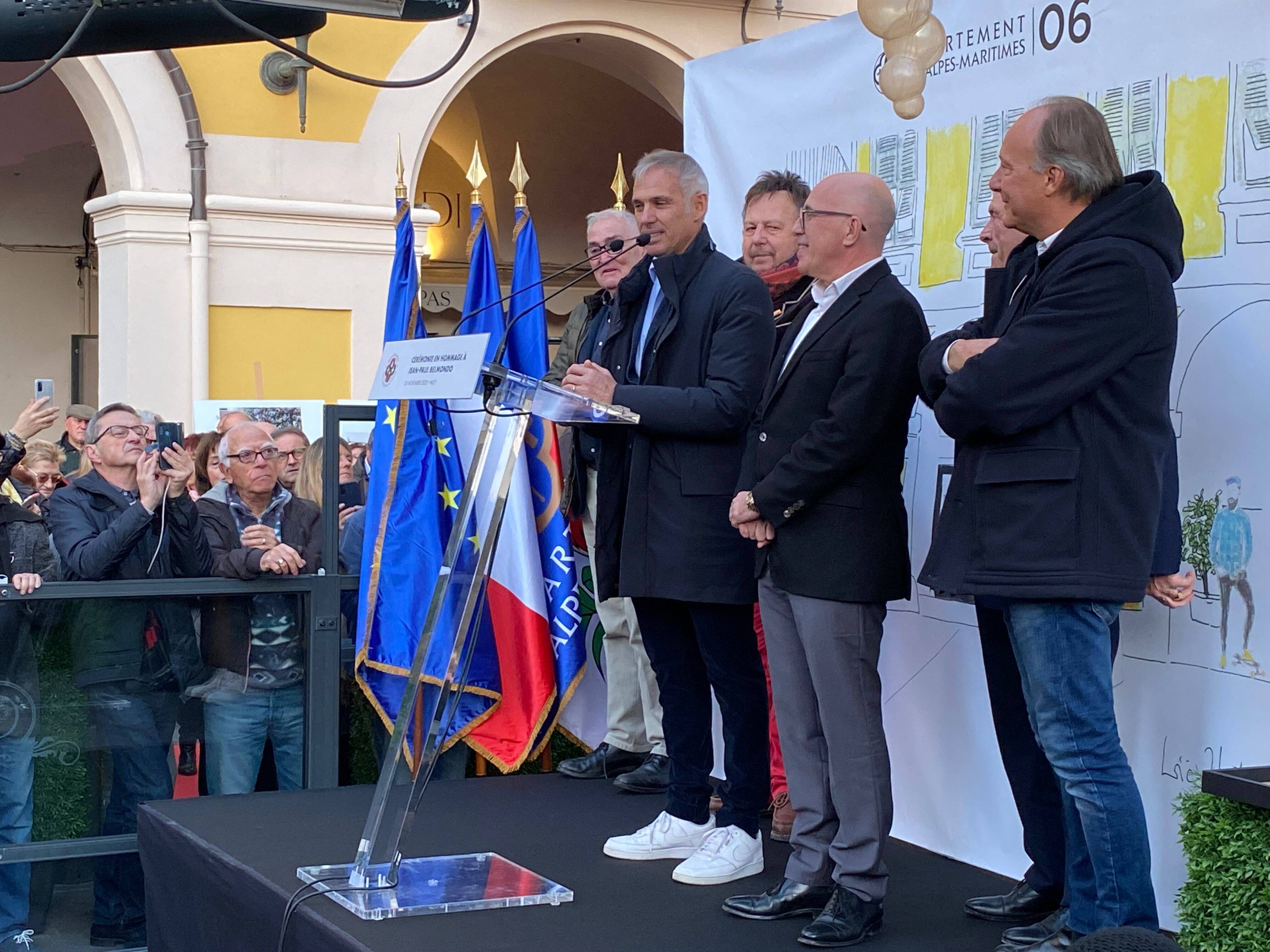 "Mon père aurait été ravi et ému de vous voir si nombreux ce jour": pourquoi Paul Belmondo était à Nice, place Garibaldi, ce samedi?