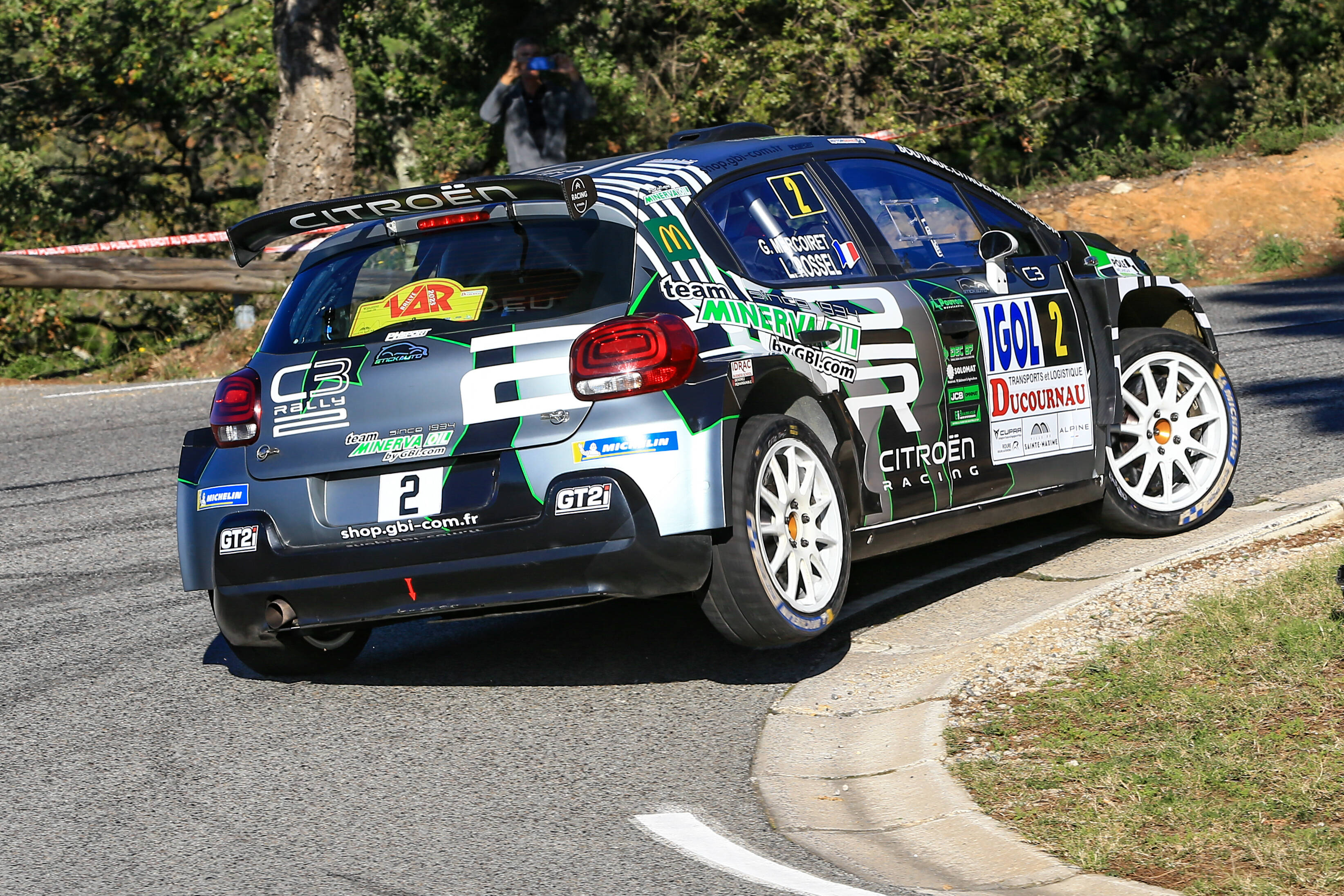 Le match à trois se transforme en bras de fer lors de la deuxième étape du Rallye du Var