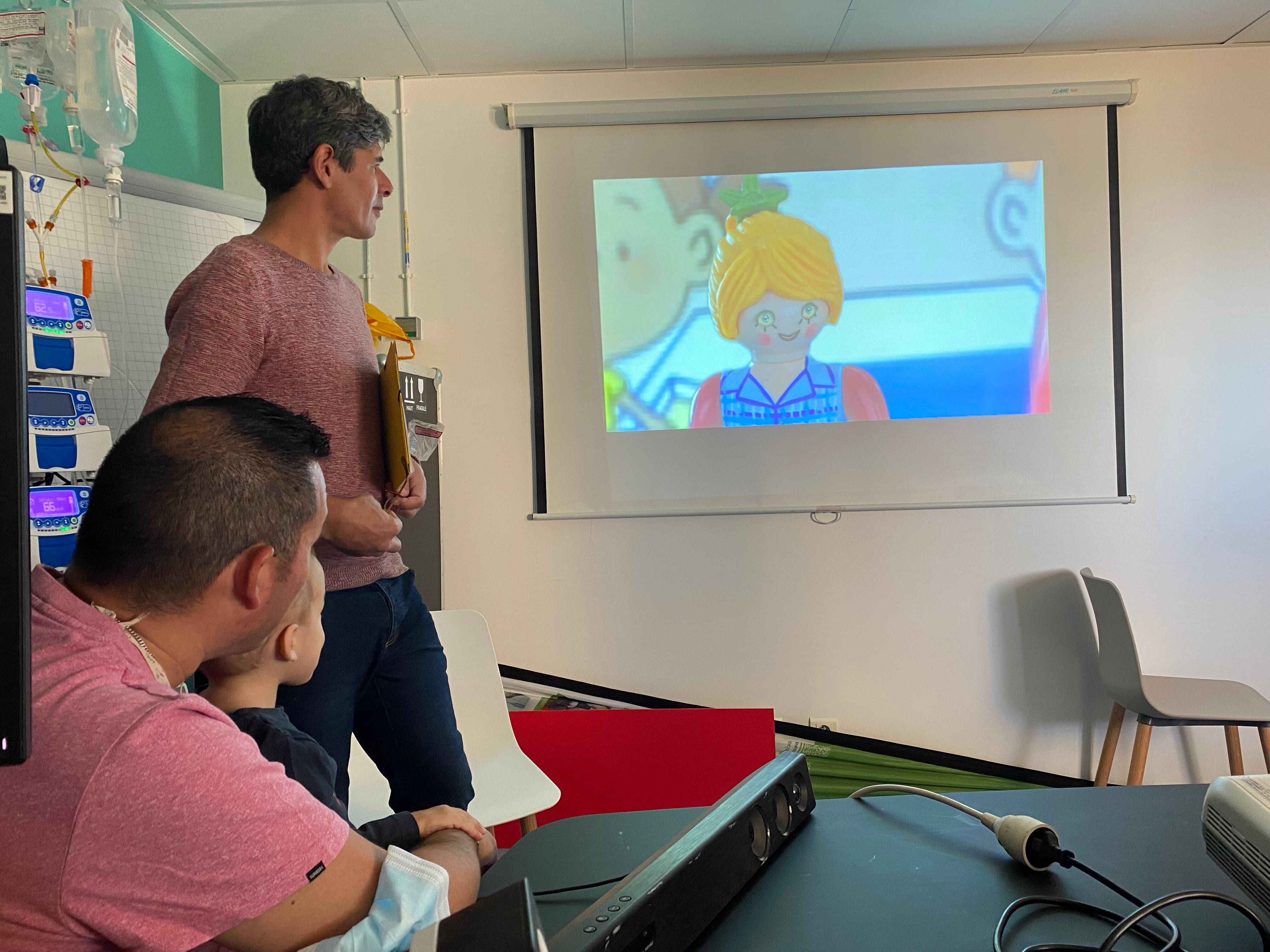 "Ils expriment ce qu'ils ont au fond d'eux": des ateliers cinéma à l'hôpital à Nice pour se raconter en images