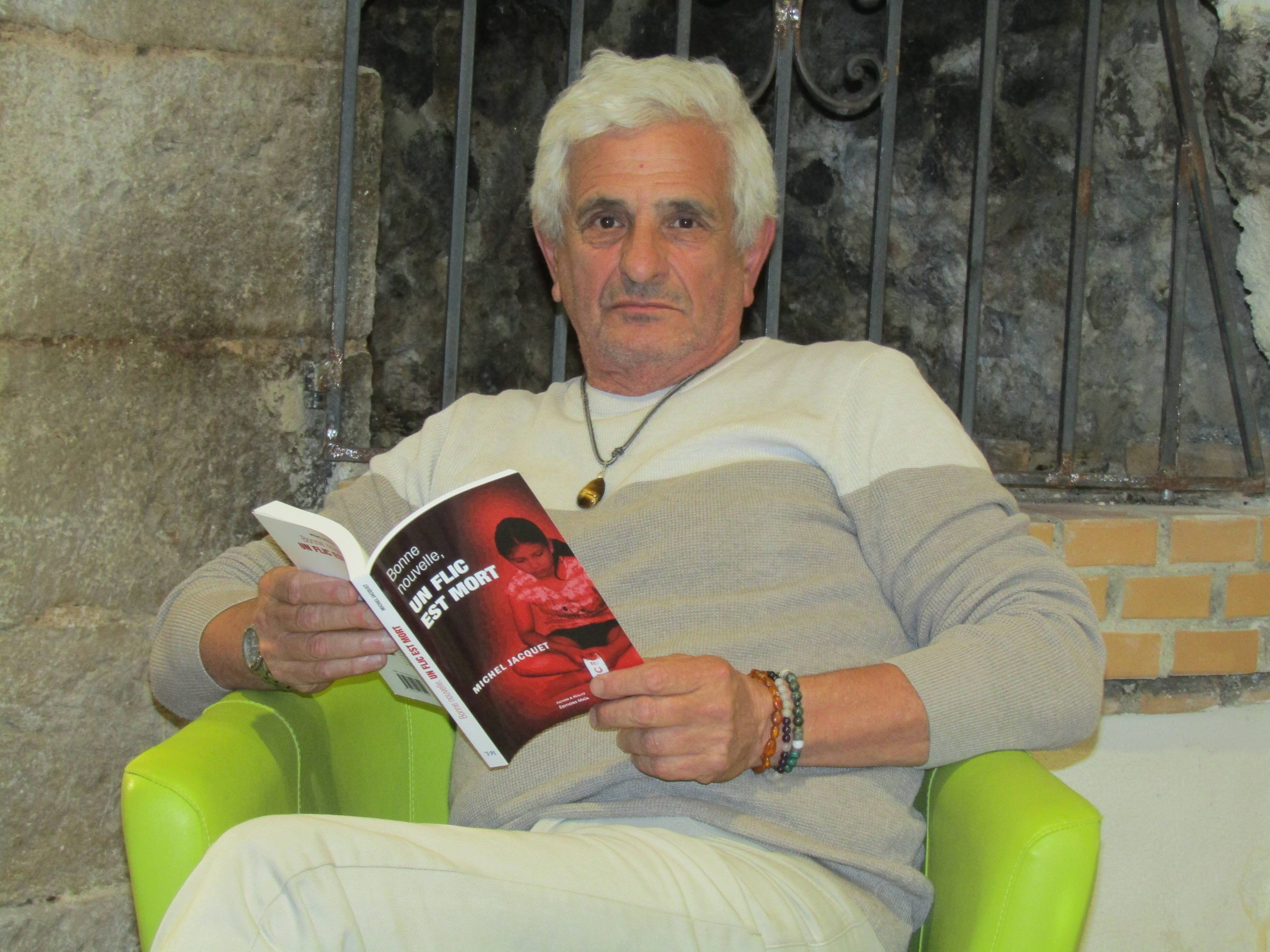 "J'ai épousé la profession de policier tardivement": rencontre dans le Var avec Michel Jacquet, auteur de "Bonne nouvelle, un flic est mort"