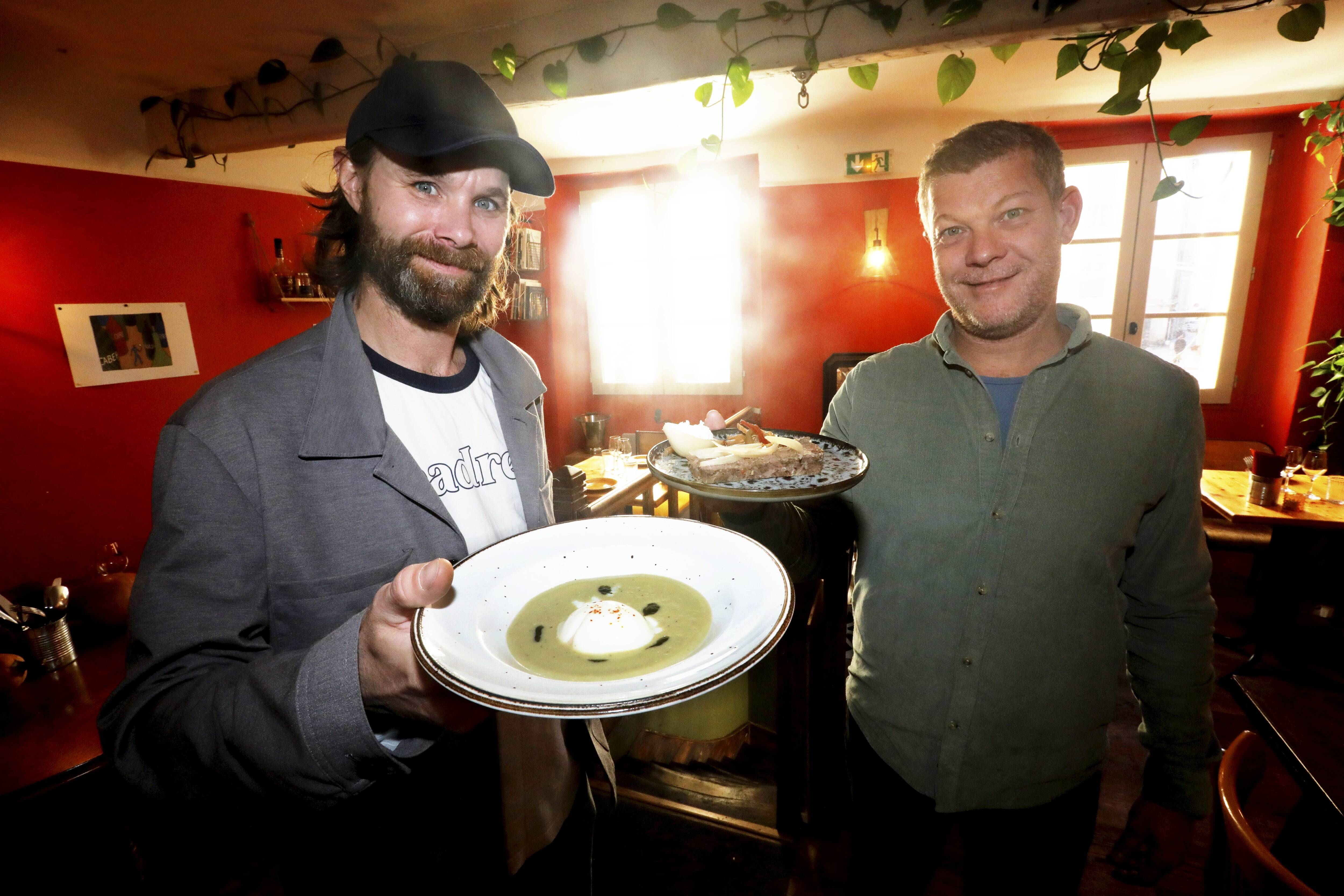 Bons produits, vins nature, ambiance cool... On l'aurait bien gardé pour nous, mais on vous conseille le Borsavino à Toulon