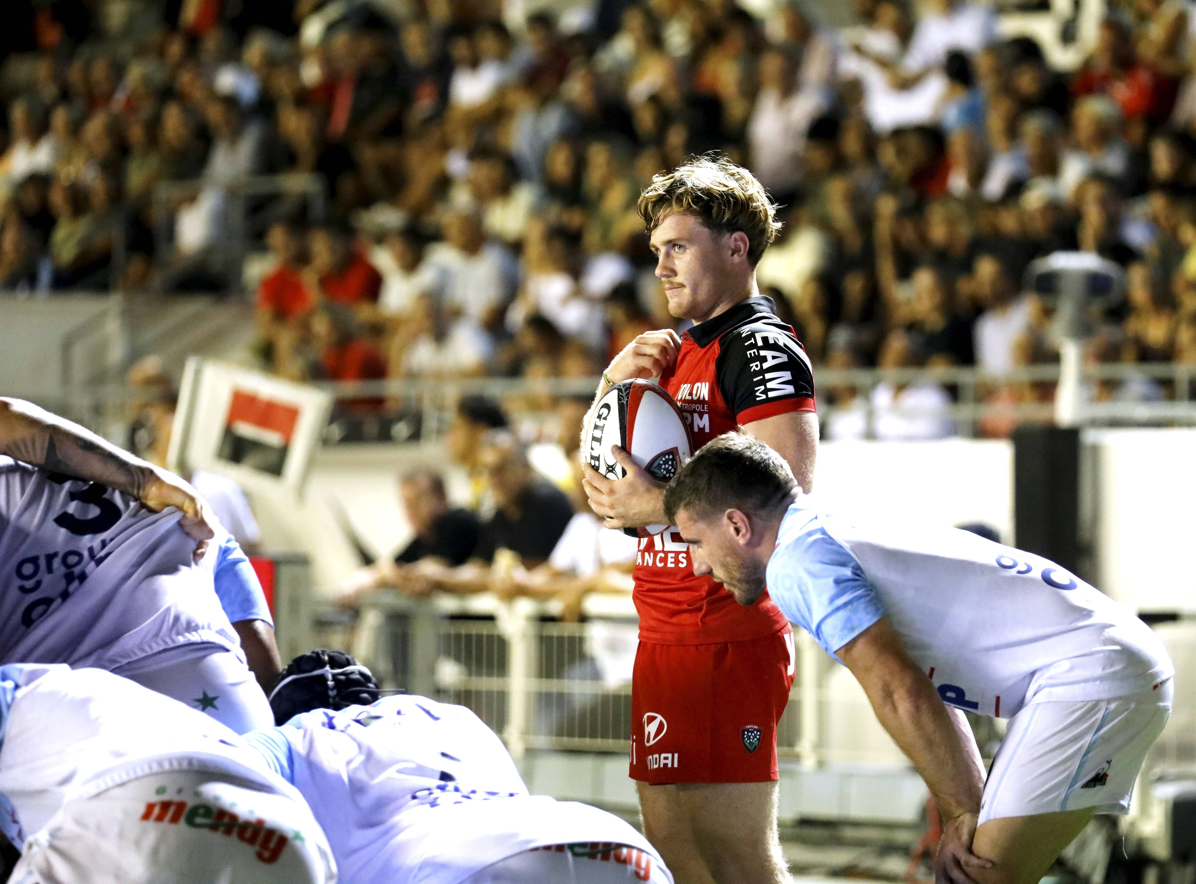 Le demi de mêlée Jules Danglot prolonge au RCT jusqu'en 2026