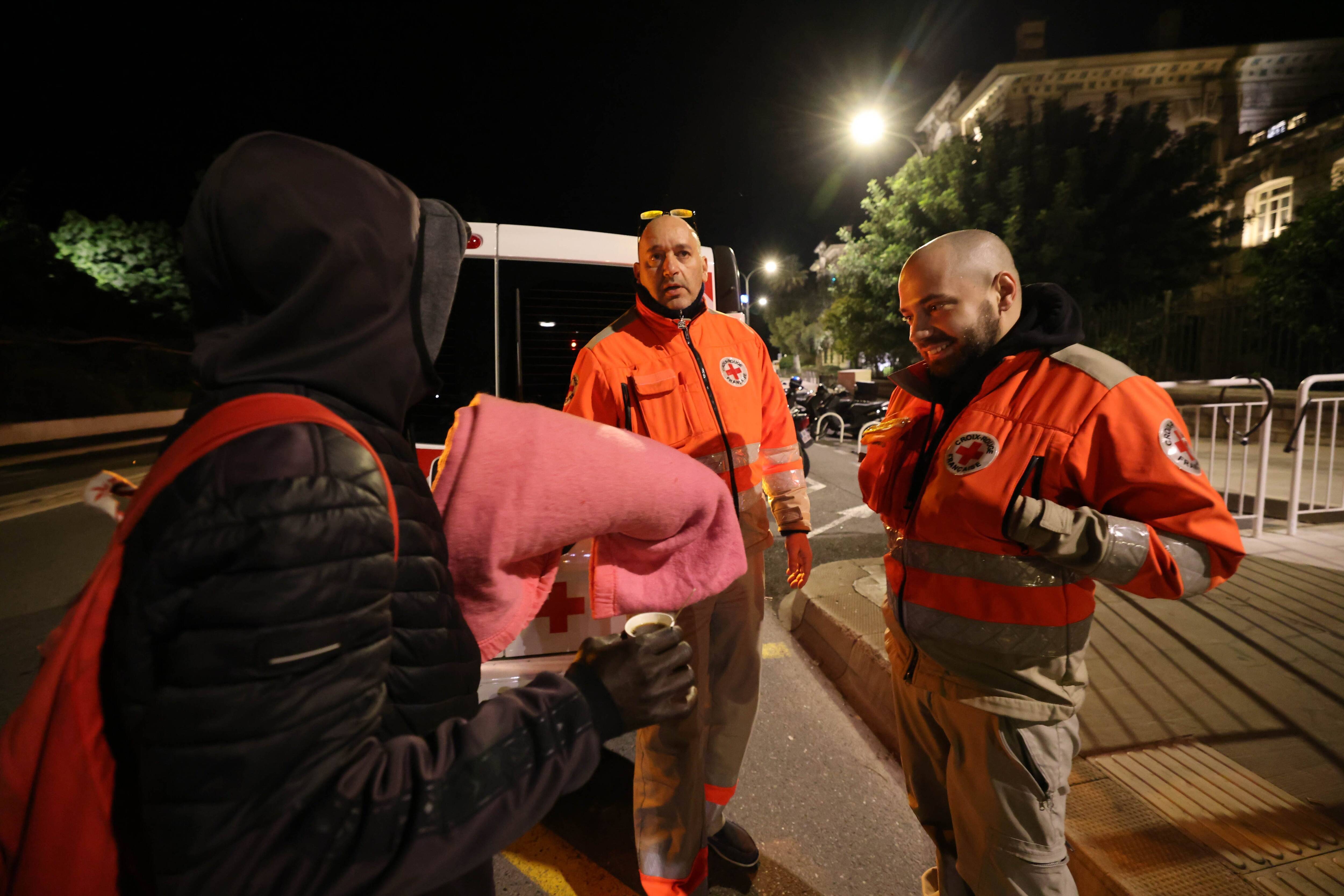 "C'est un privilège de voir les invisibles tous les soirs, de les humaniser": on a passé une soirée aux côtés du coordinateur du Samu social de la Croix-Rouge de Nice
