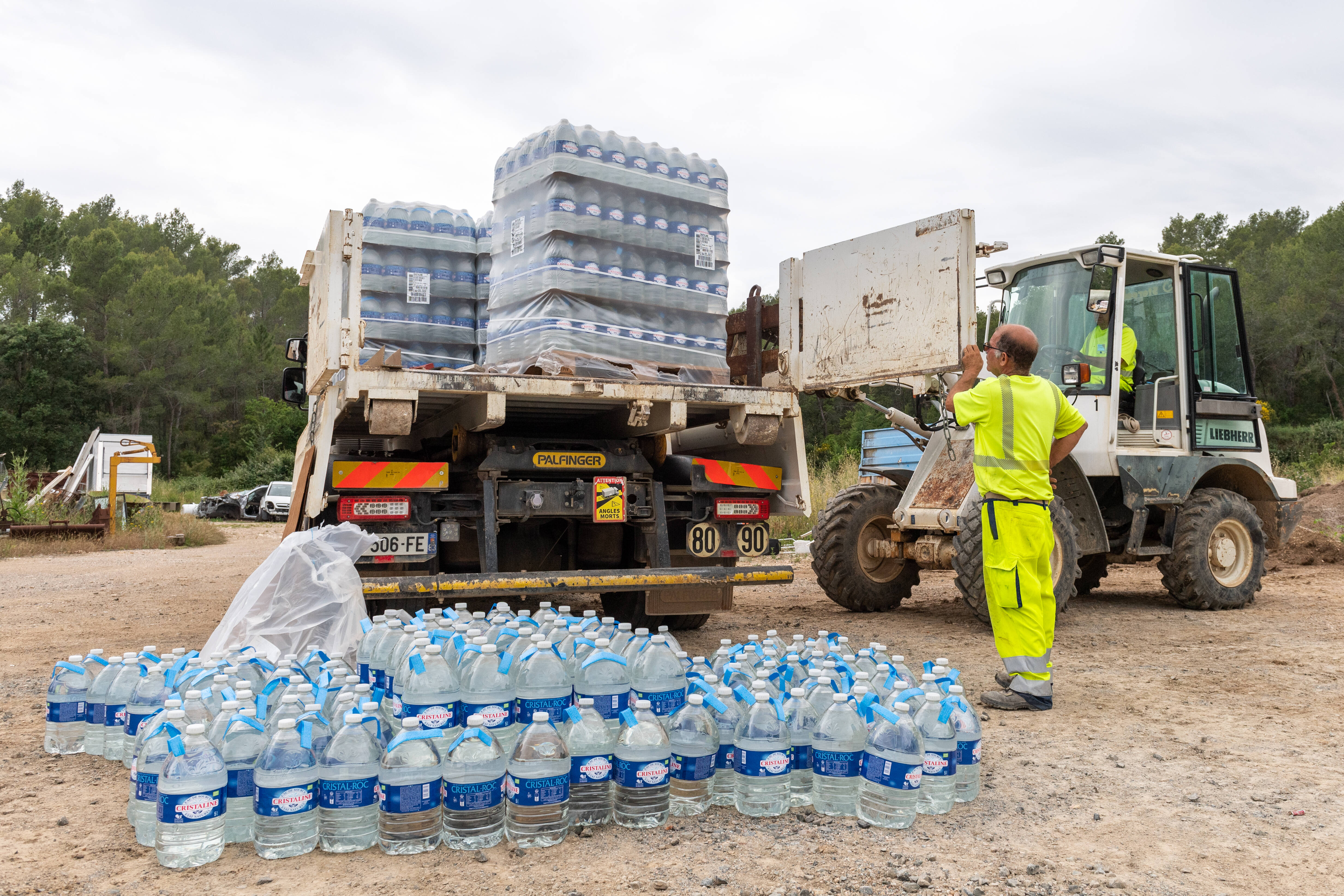 L'eau à nouveau impropre dans le pays de Fayence, on fait le point sur les distributions de bouteilles prévues dans les différentes communes