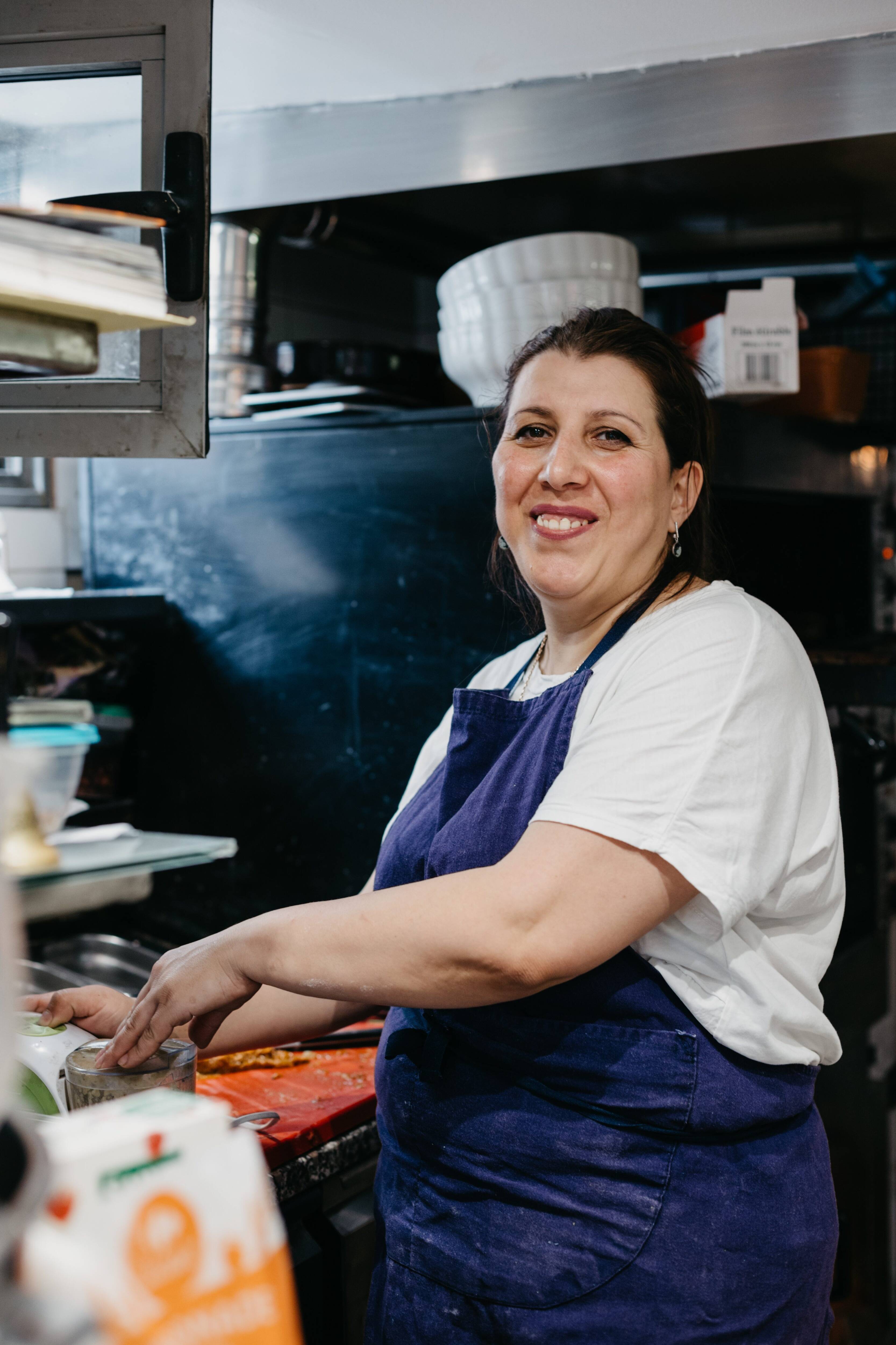 "Contrôleuse de bus en Géorgie, je suis devenue cuisinière à Nice": ces réfugiés qui travaillent dans des métiers en tension