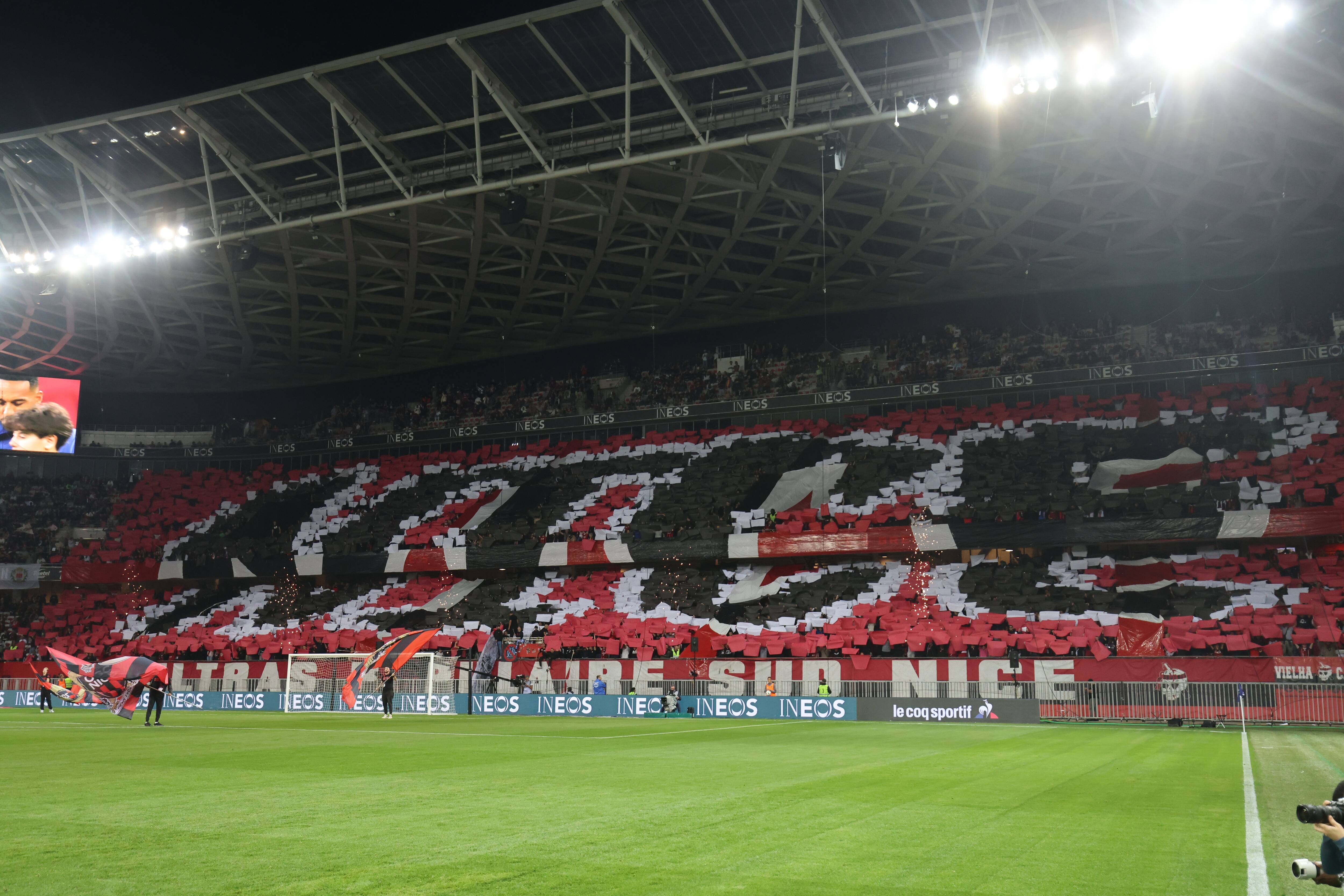 Un spectateur condamné à une amende pour avoir introduit un laser au stade lors du match Nice-Marseille