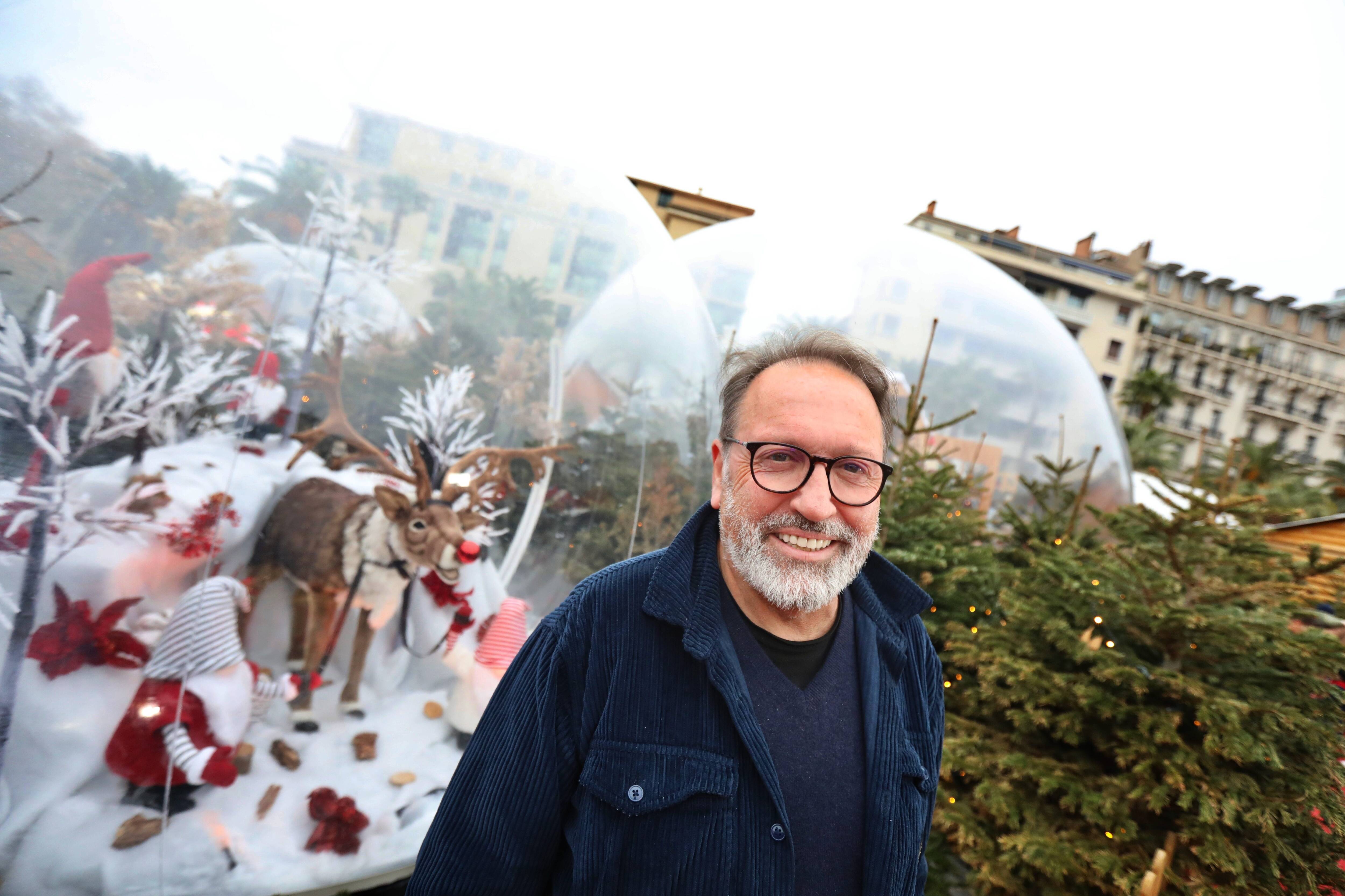 "Ce qui me motive, c'est de voir briller les yeux des gamins!": rencontre avec cette entreprise qui illumine Toulon pour Noël