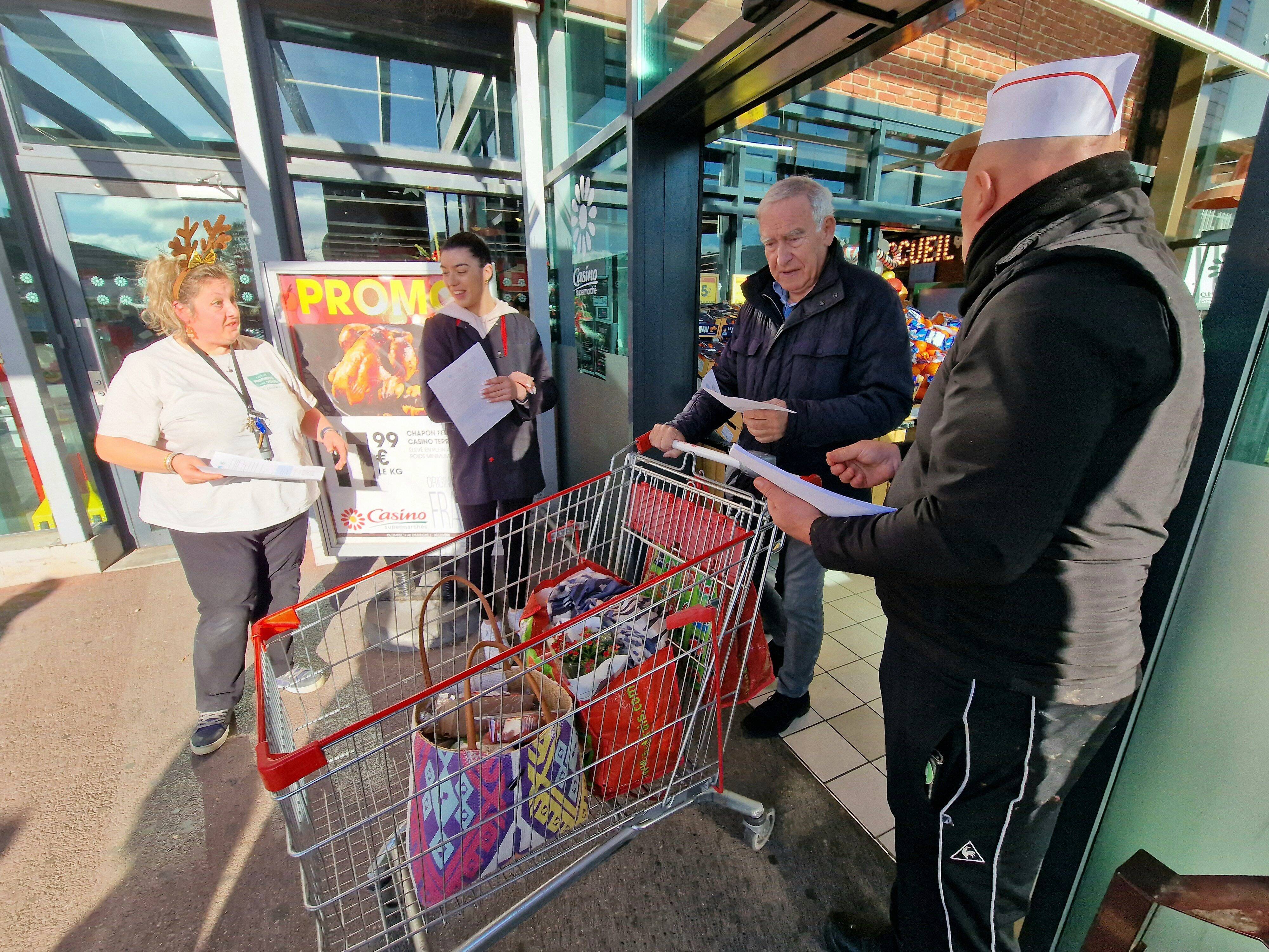 "Pour eux, on est de pauvres smicards, c'est tout ce qu'on est": à Mouans-Sartoux, le personnel de Casino dans l'anxiété