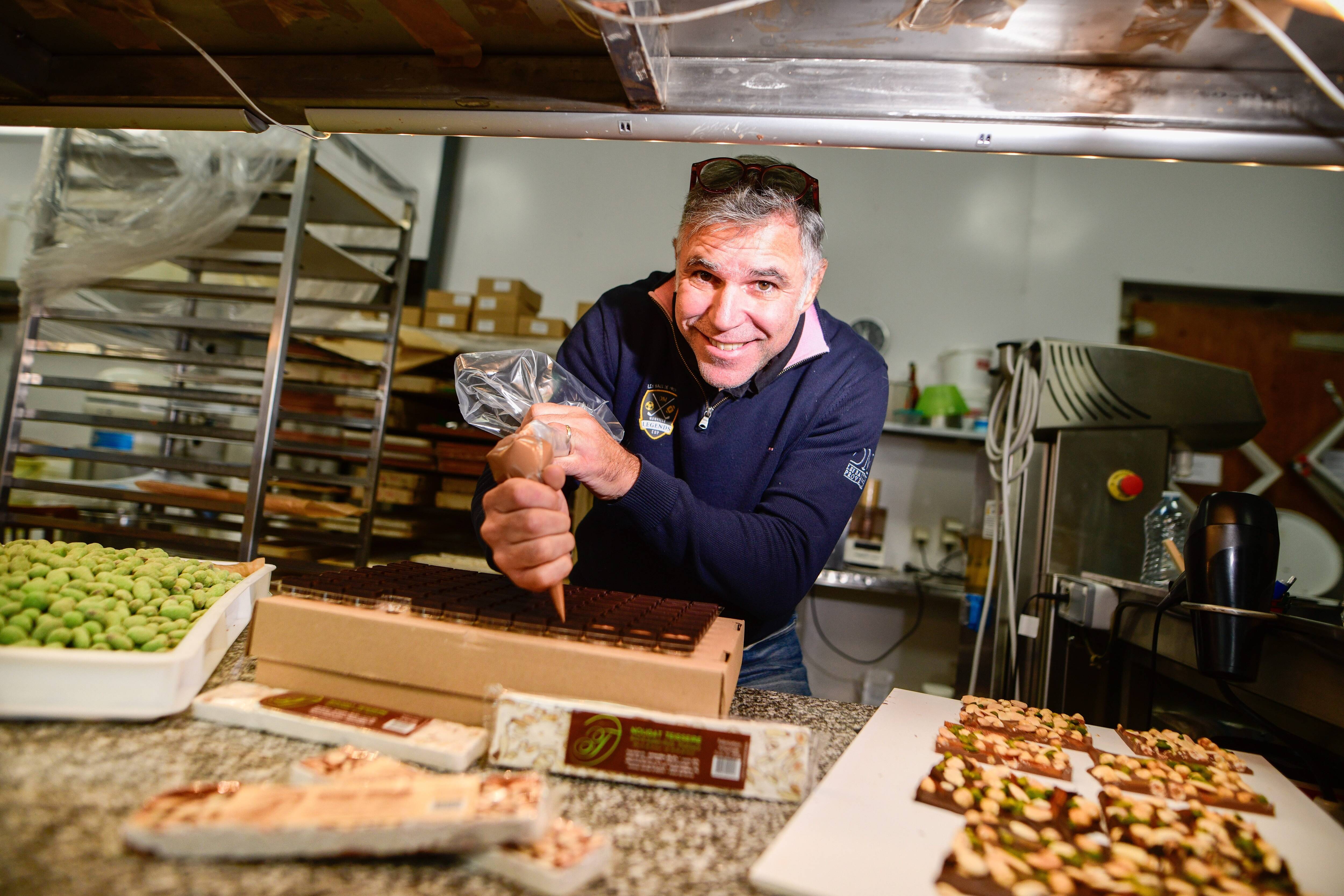 "Je ne suis pas l'attraction du magasin": rencontre avec Patrice Teisseire, ancien du RCT devenu nougatier et chocolatier