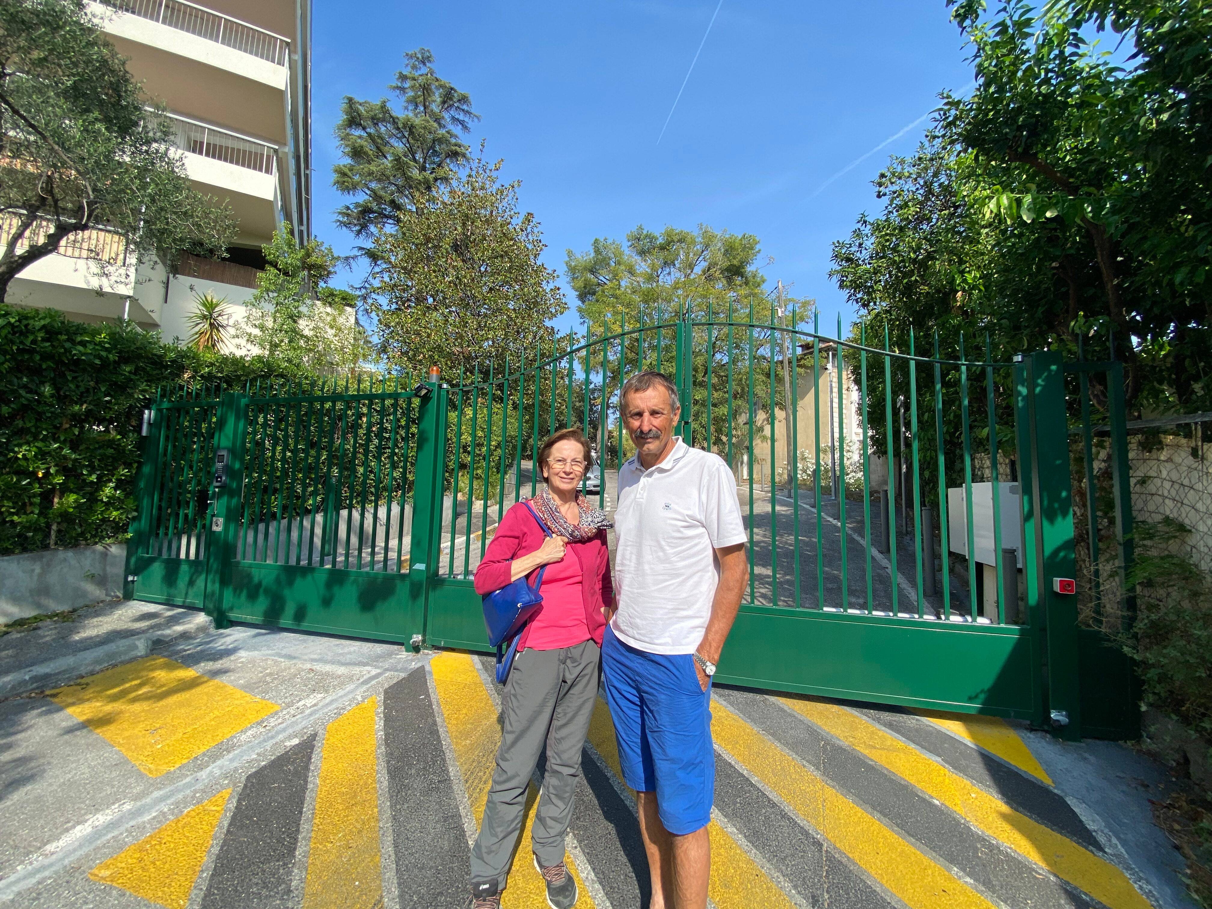 Pourquoi un portail bloque une avenue du quartier cossu de Fabron à Nice