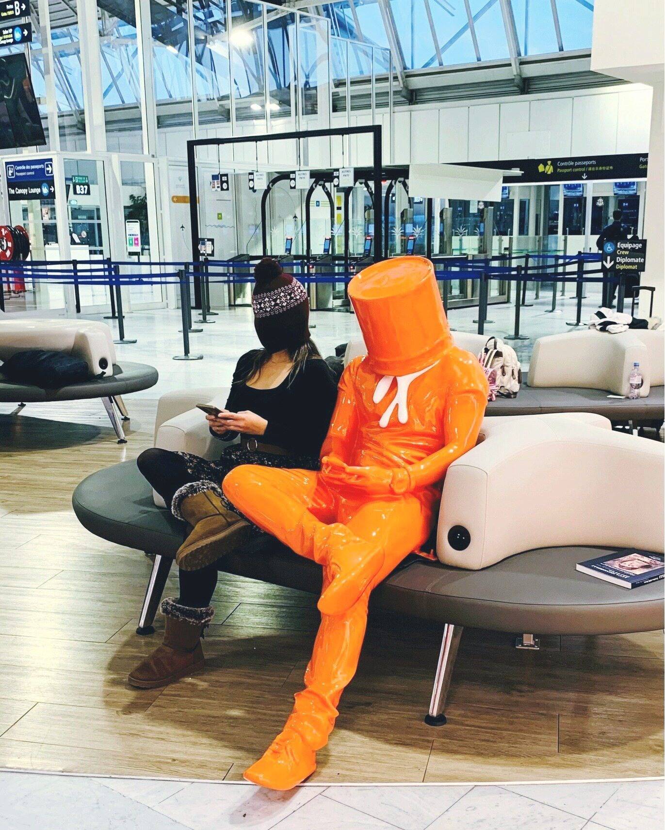 Mais quel est ce curieux passager au terminal 1 de l'aéroport Nice-Côte d'Azur?