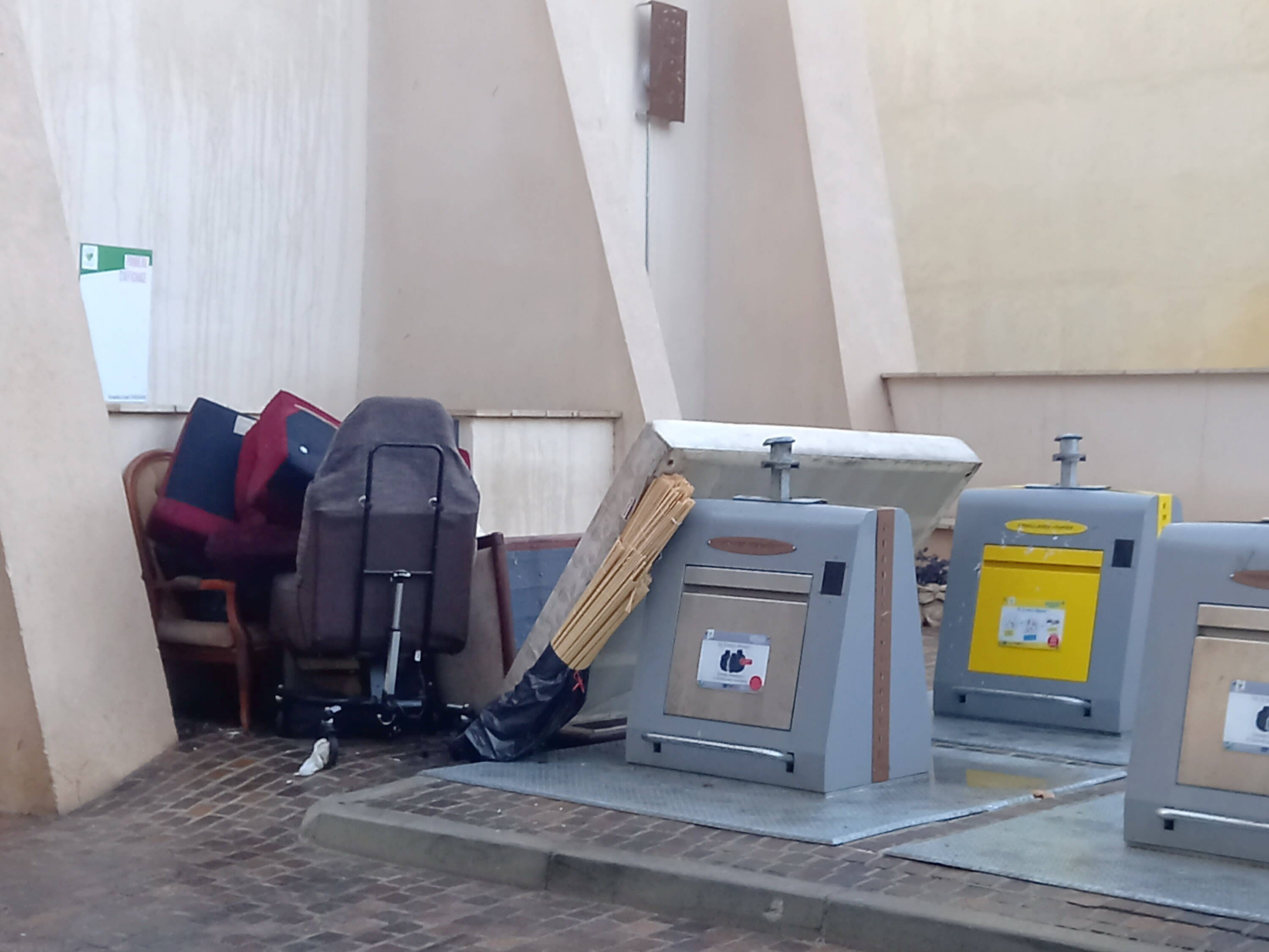 Des caméras pour lutter contre les dépôts sauvages en Centre Var