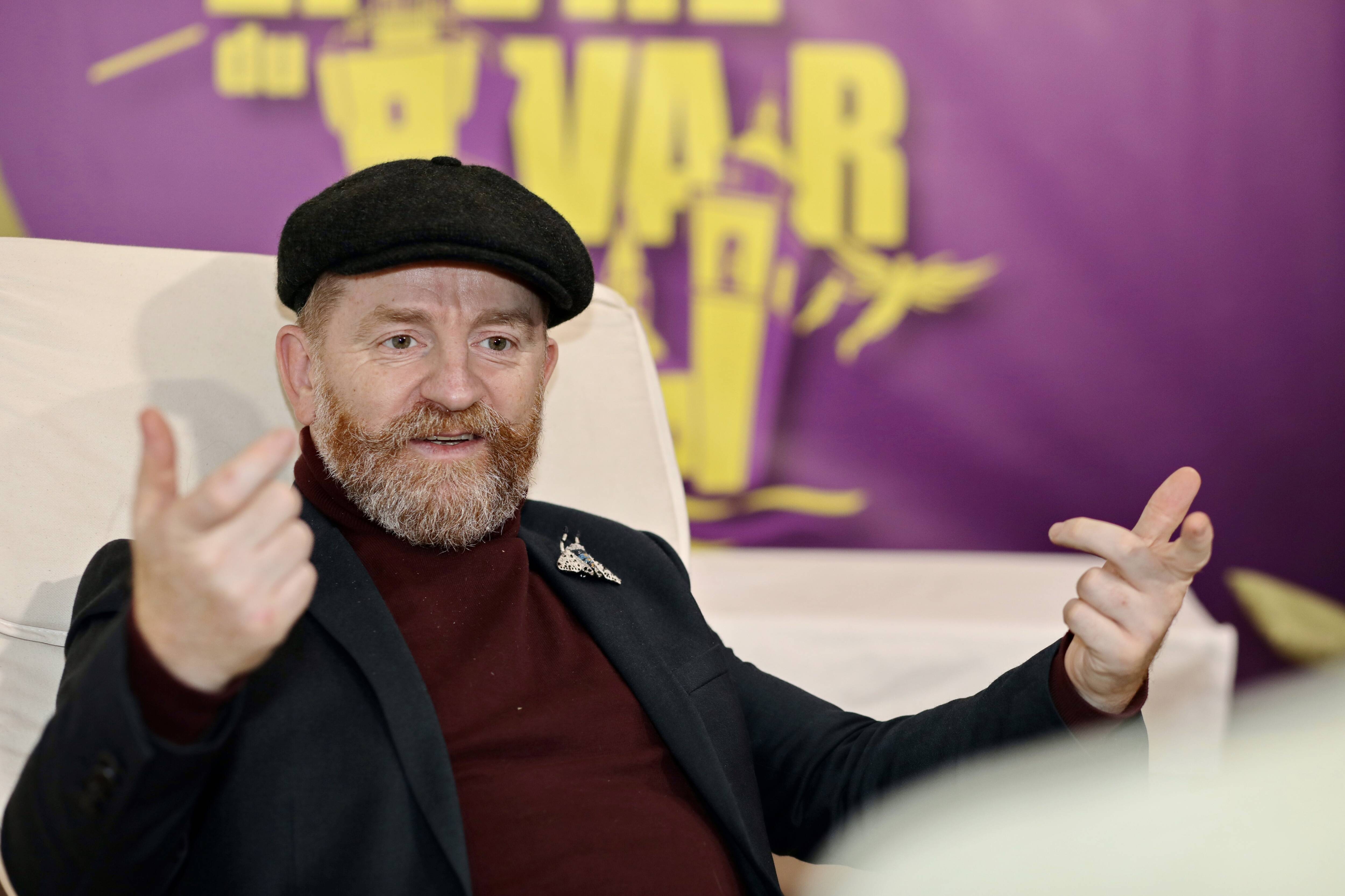 En attendant leur tournée qui passera cet été dans le Var, Mathias Malzieu vous raconte l'histoire du tube de Dionysos "Song for Jedi"