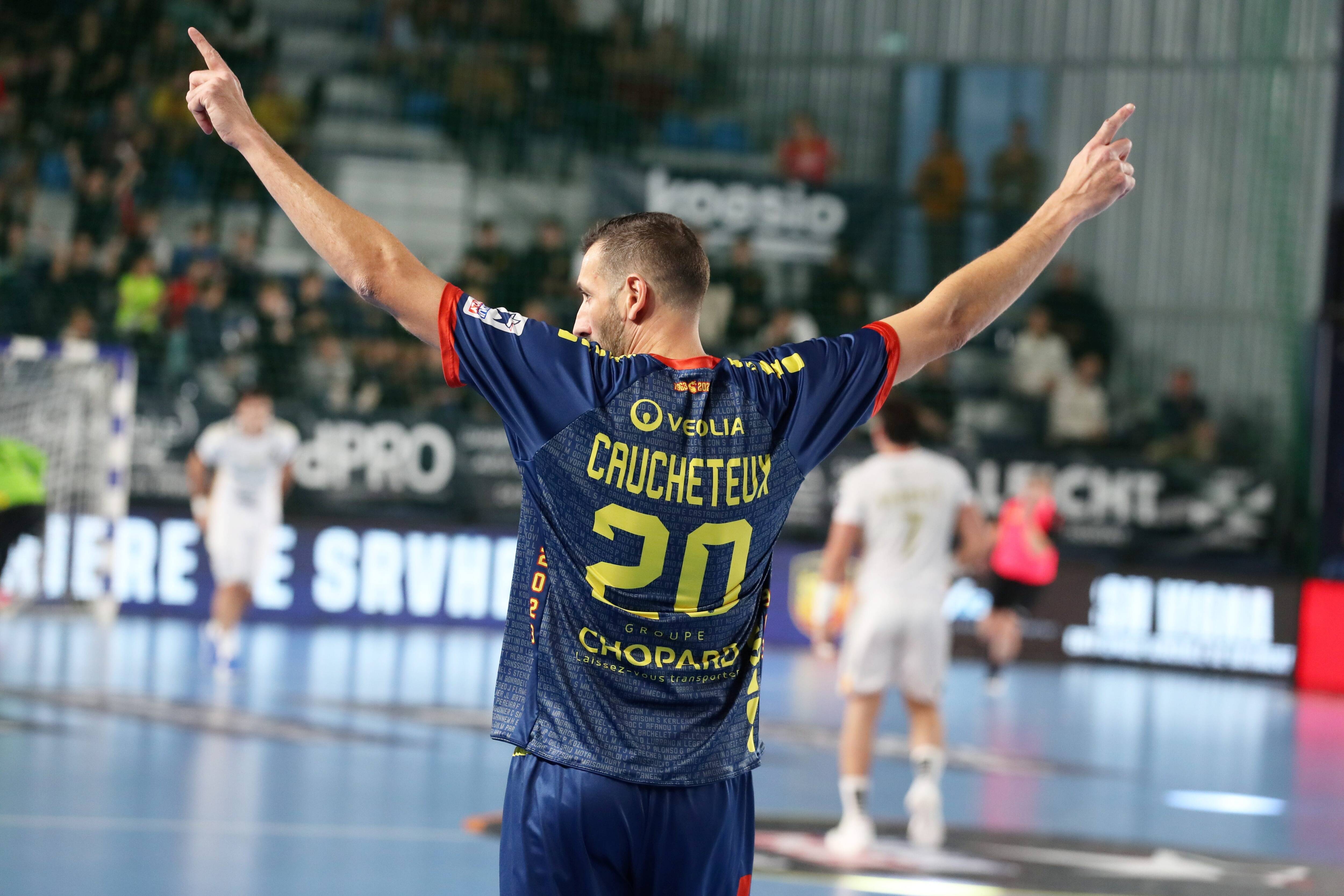 Handball: Raphaël Caucheteux, ailier gauche et meilleur buteur de l'histoire de Starligue, prolonge d'un an au Saint-Raphaël Var handball