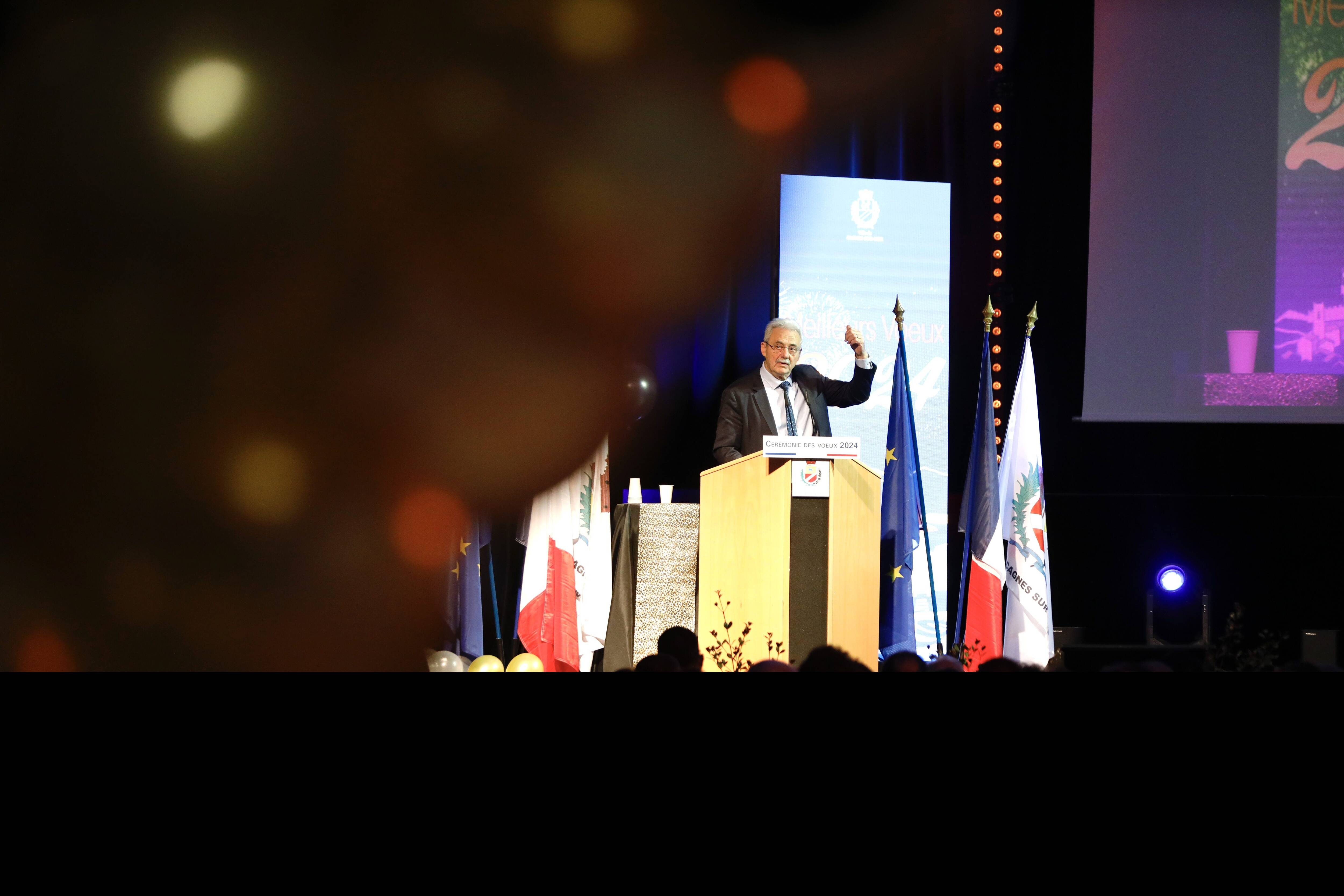 Encore un mandat, la ligne 4 du tramway, une piscine en mer... Les annonces du maire de Cagnes-sur-Mer lors de ses vSux