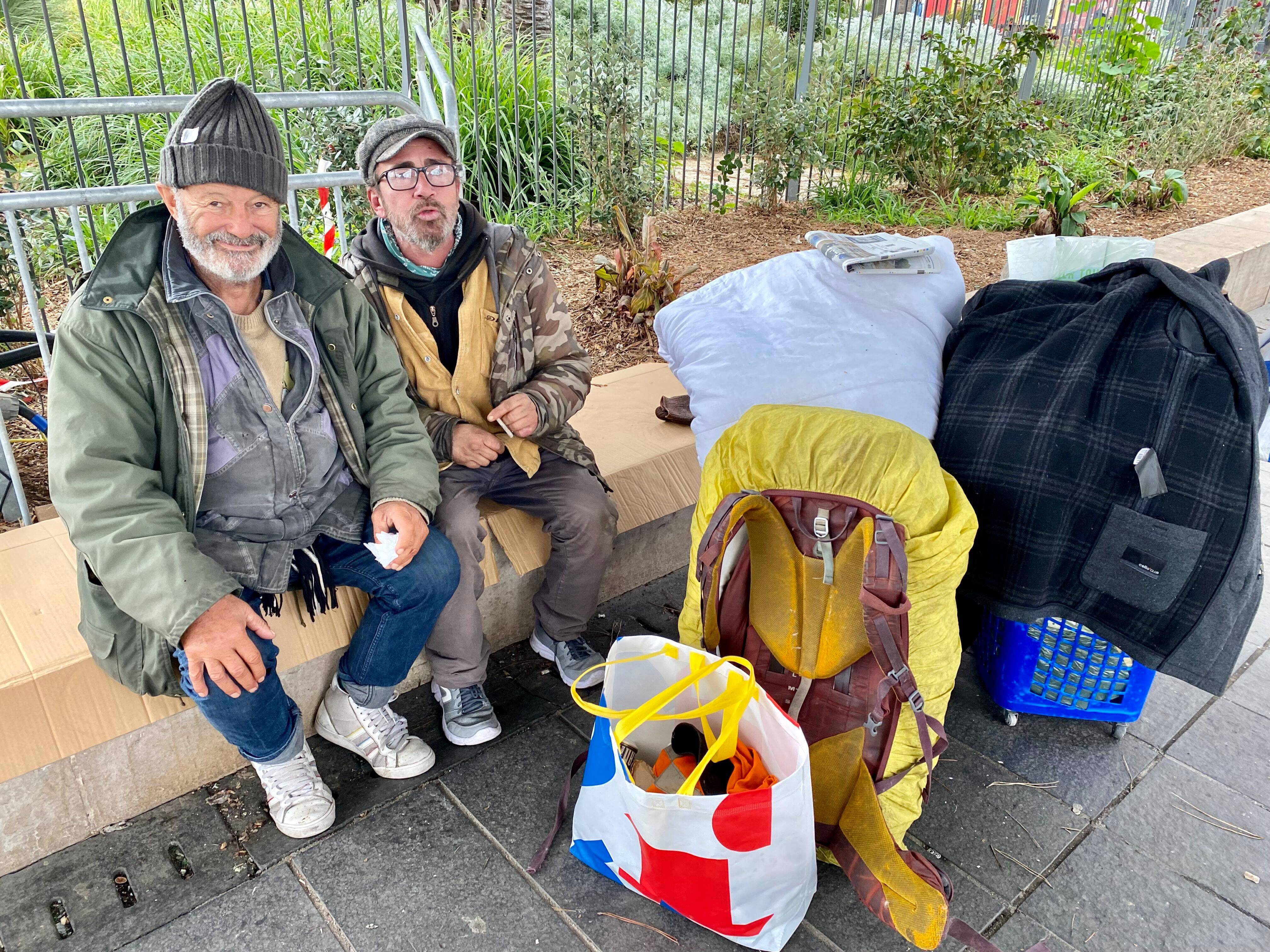 "Depuis quelques mois les dons sont de plus en plus rares": les personnes sans domicile fixe confrontées à la dématérialisation de la monnaie