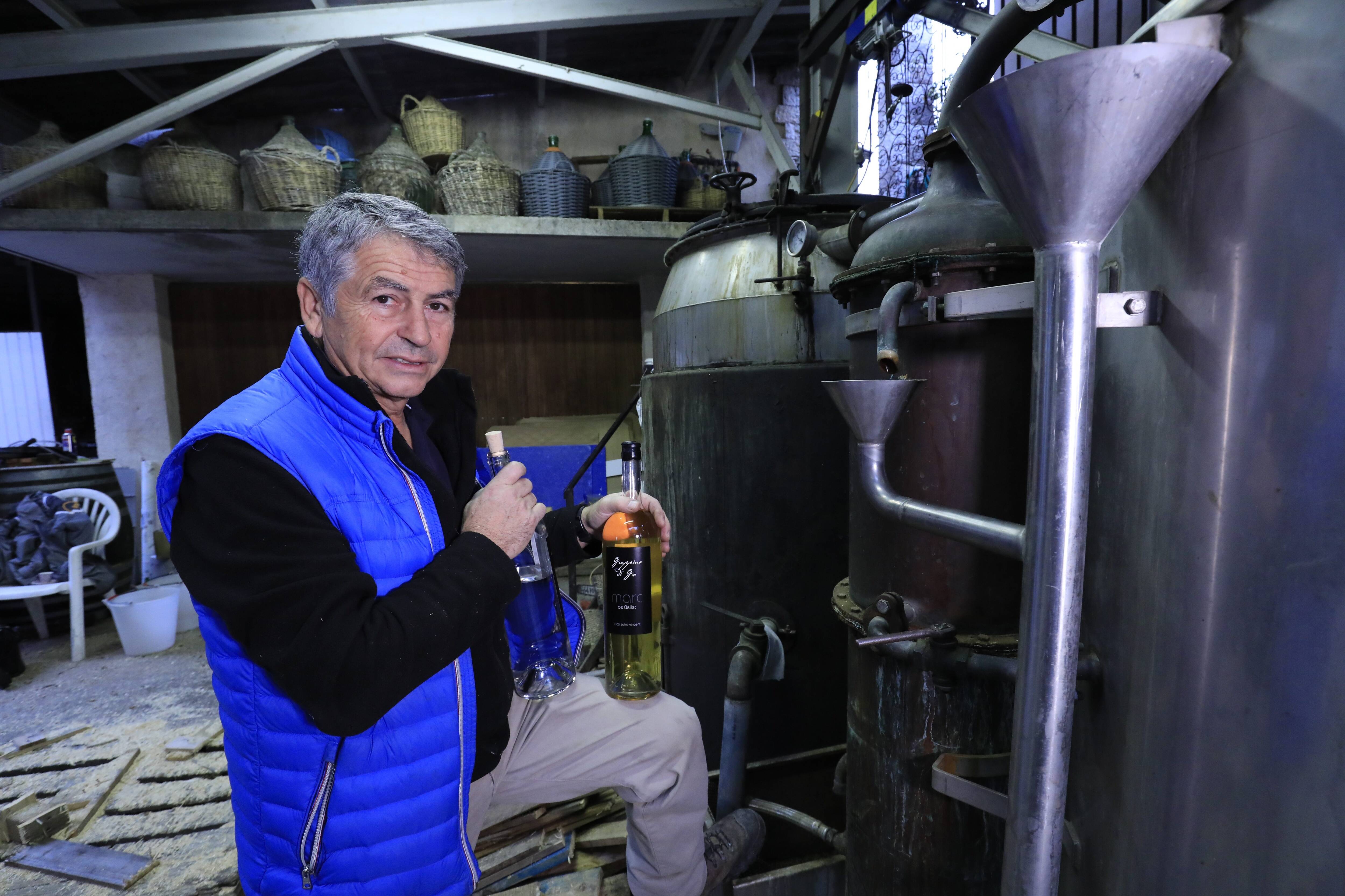 Du Var aux Alpes-Maritimes, ces vignerons perpétuent la tradition des eaux-de-vie de marc