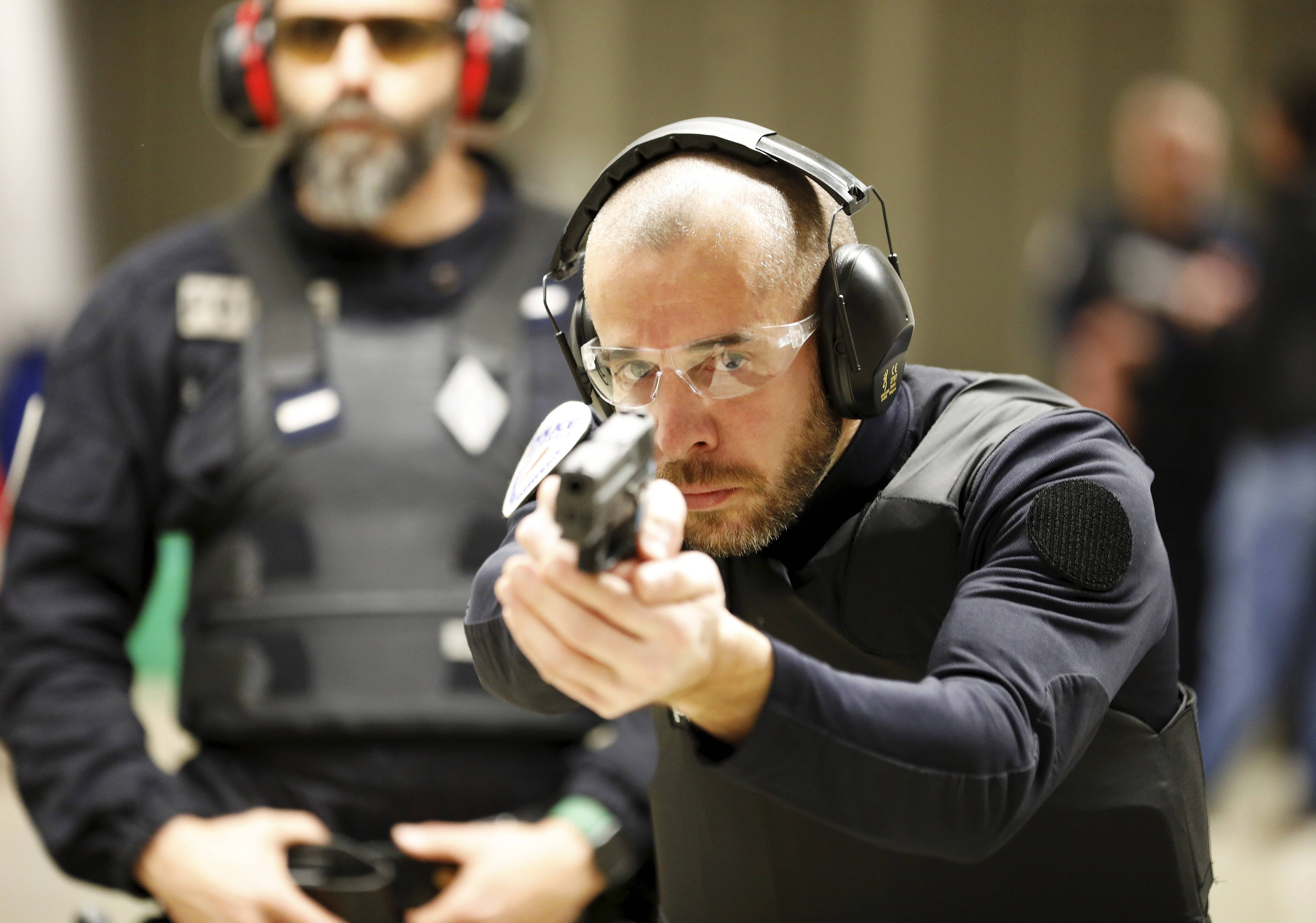 "Aider les personnes qui en ont besoin, se sentir utile"... Avec ces citoyens azuréens qui s'engagent pour épauler les policiers sur le terrain