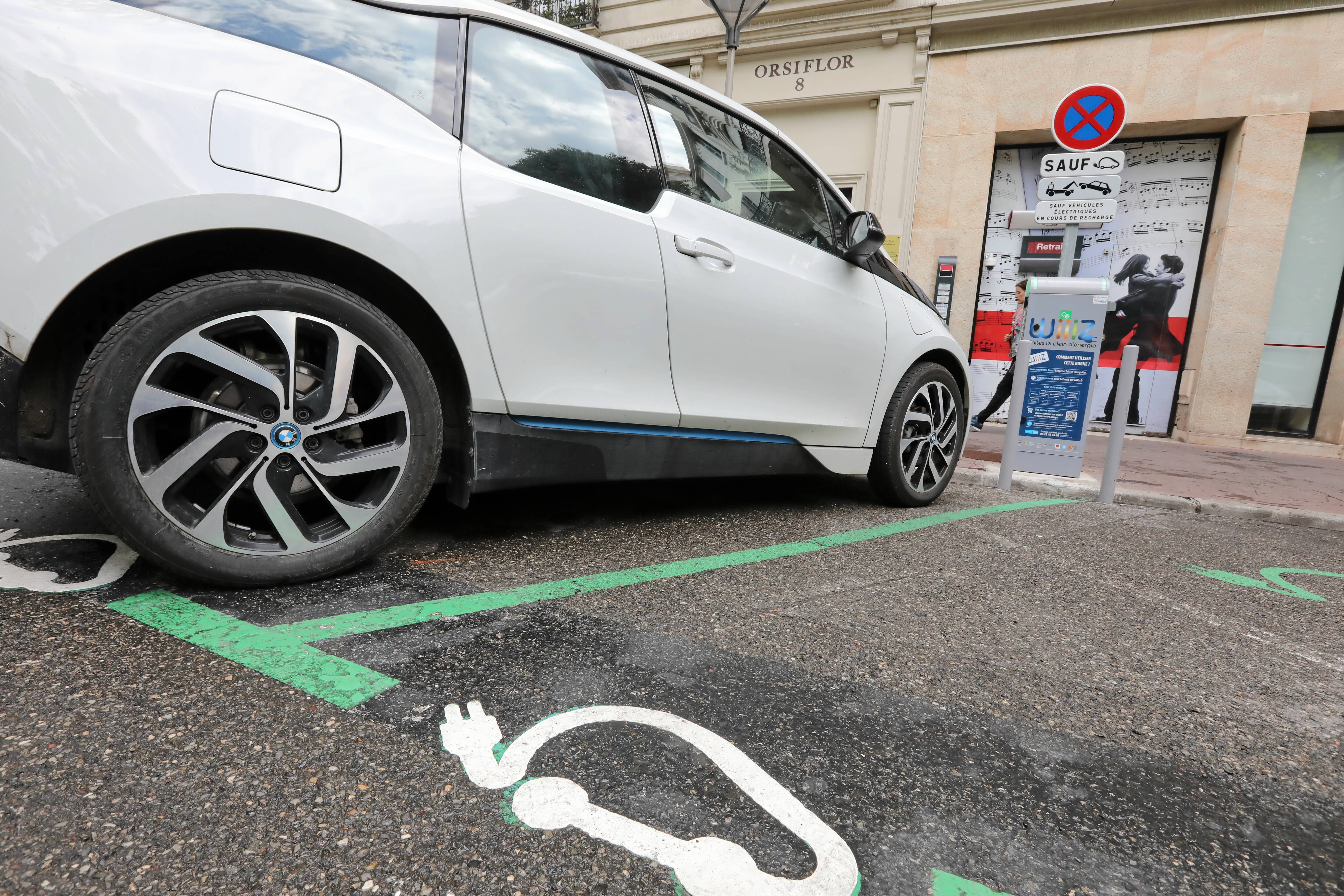 La prime du Département à l'achat d'un véhicule électrique valable pour les commandes passées avant le 31 décembre 2023