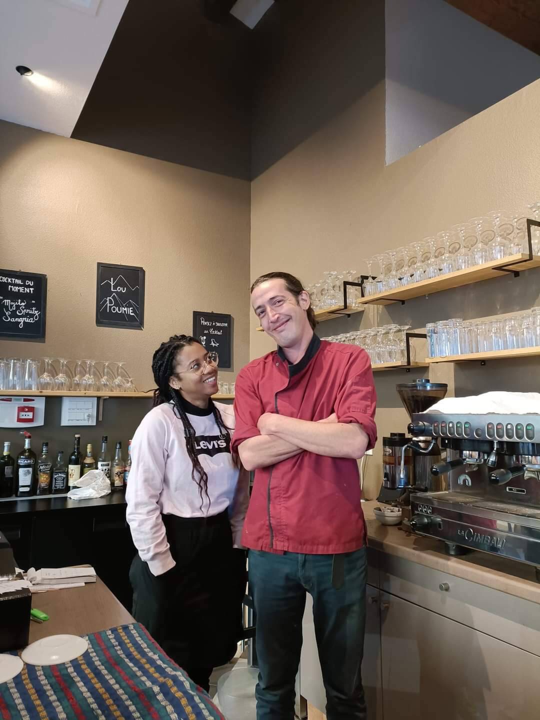 "Elle a su s'intégrer": ce petit village des Alpes-Maritimes souhaite régulariser son aubergiste en situation irrégulière, le maire plaide sa cause