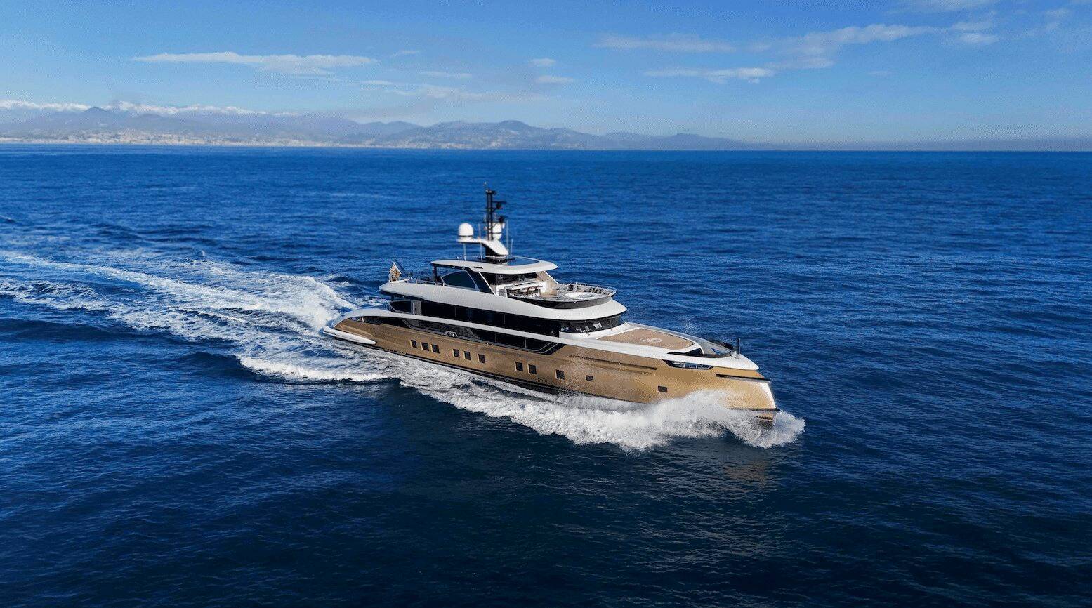 La vente aux enchères du Golden Yacht Stefania reportée