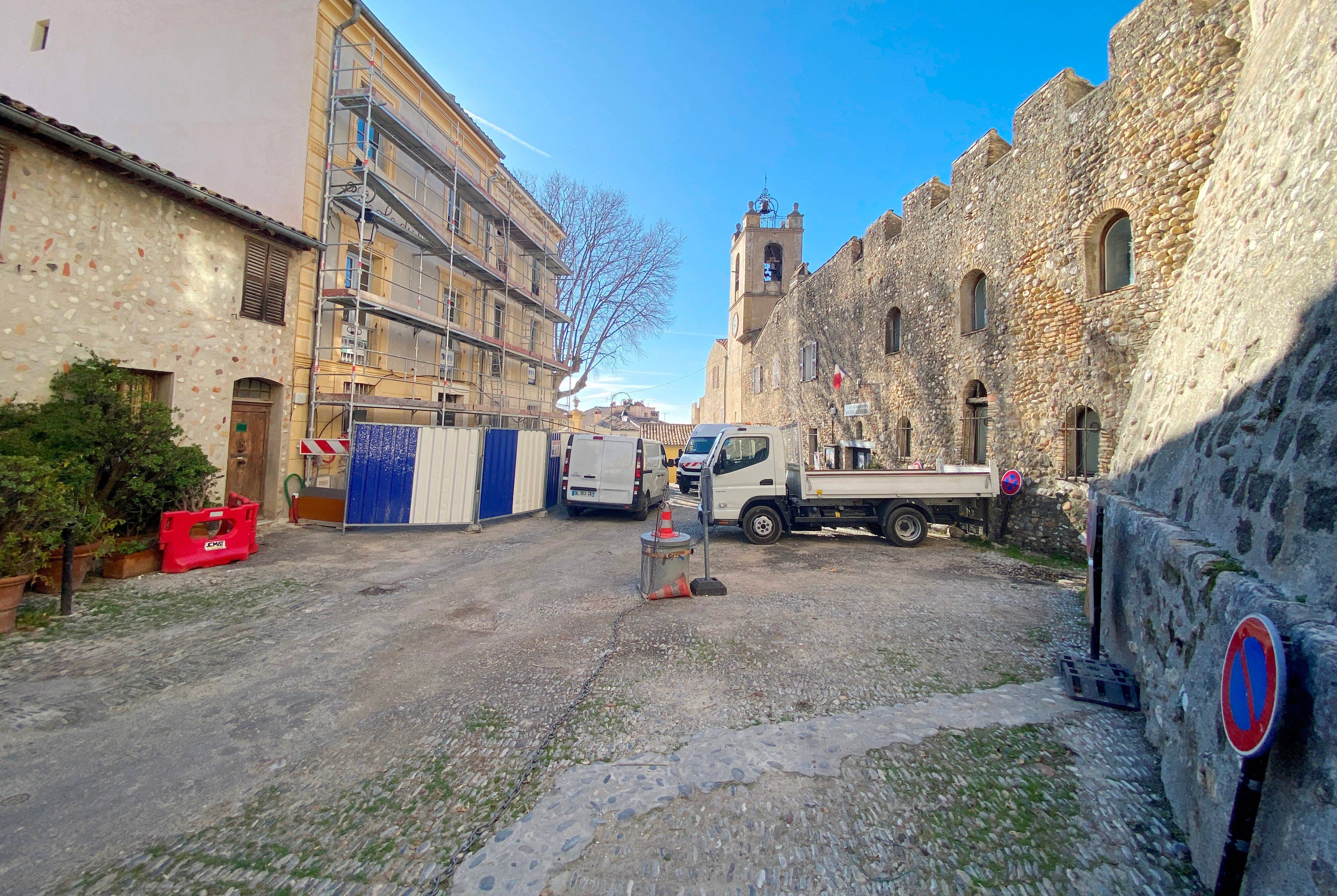 Rénovation de la place Maurel, extension de l'école du Vieux-Bourg: plus que 4 mois de travaux dans le Haut-de-Cagnes