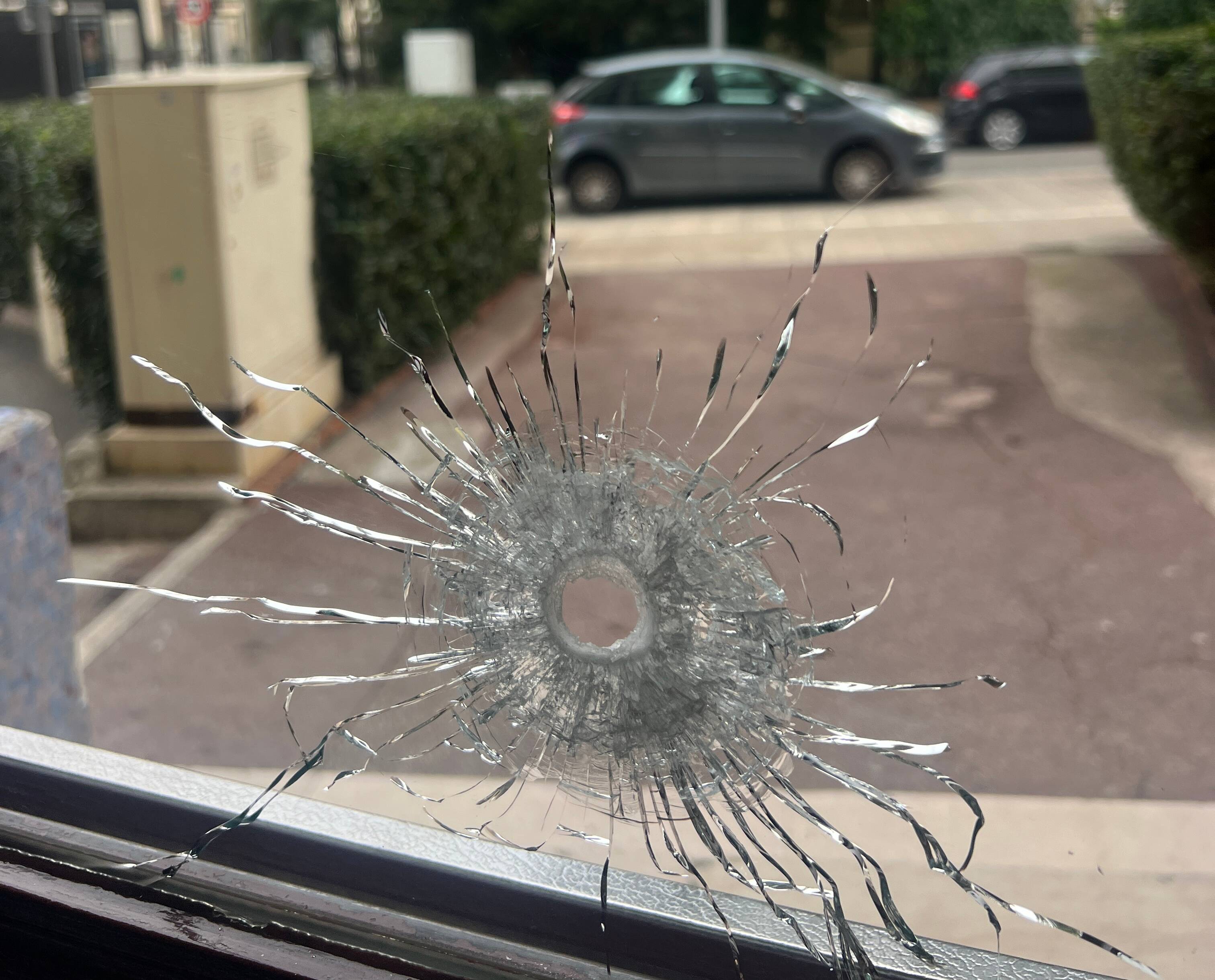 "Un mode opératoire très professionnel": la traque du commando qui a exécuté un homme à Nice est lancée