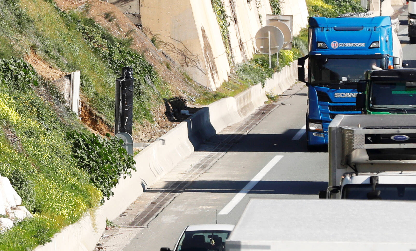 C'est celui qui flashe le plus sur la Côte d'Azur, le nouveau radar de Cagnes-sur-Mer bientôt en service sur l'A8