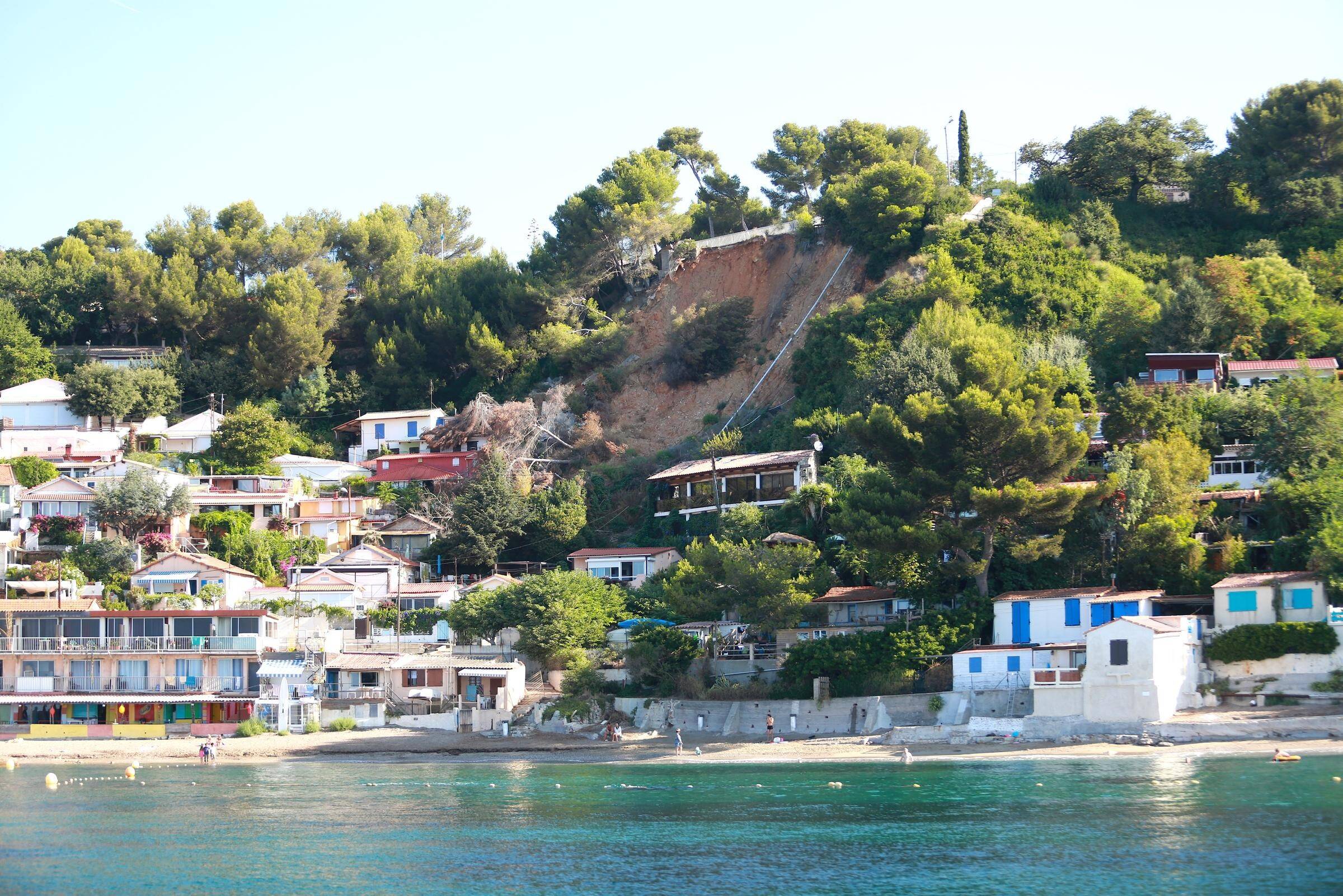 Dix ans après l'effondrement du Pin de Galle, la bataille continue entre la mairie du Pradet et les riverains