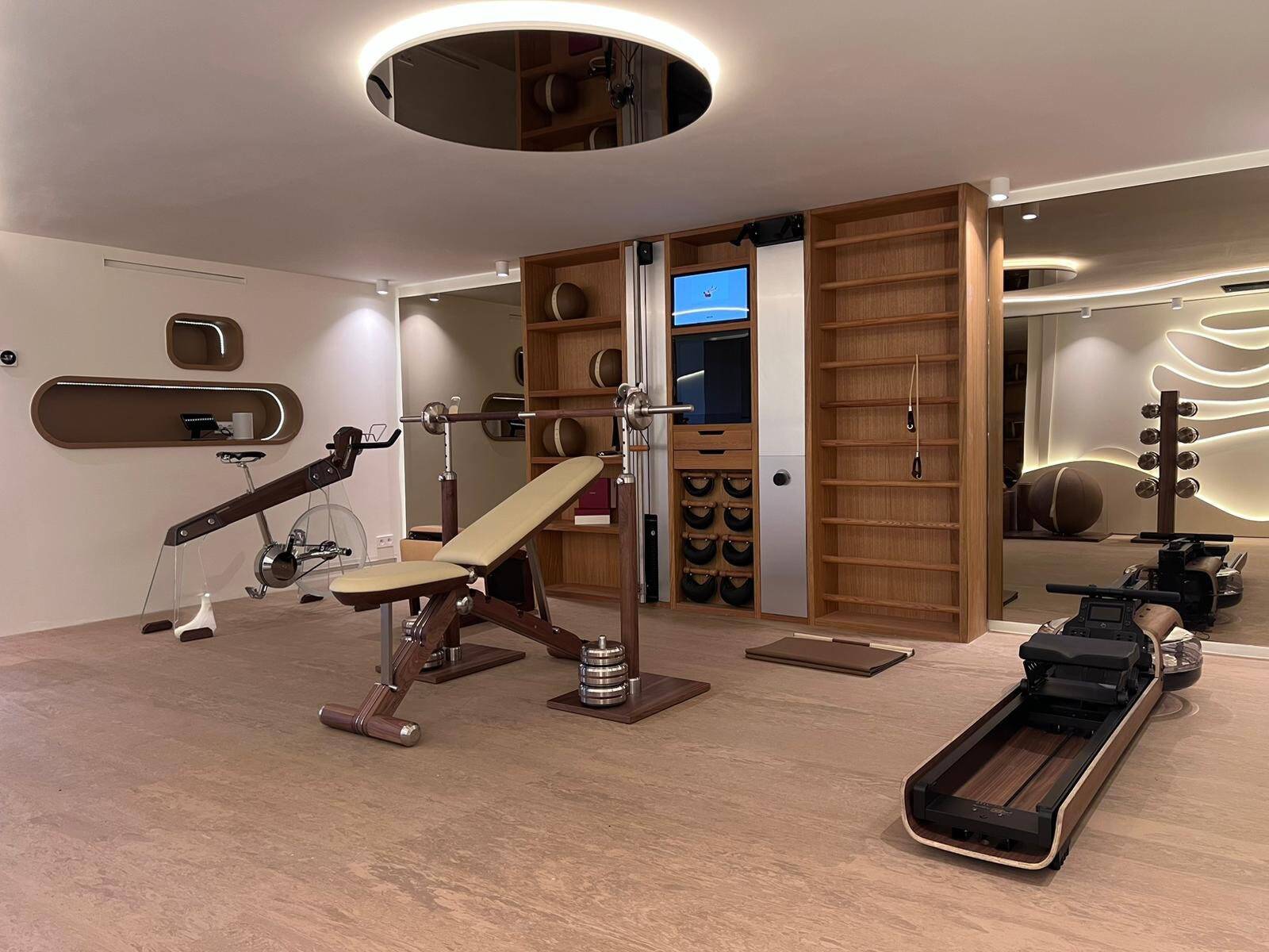 Ces deux Cannois allient le sport et le luxe sur la Côte d'Azur... et dans le monde entier