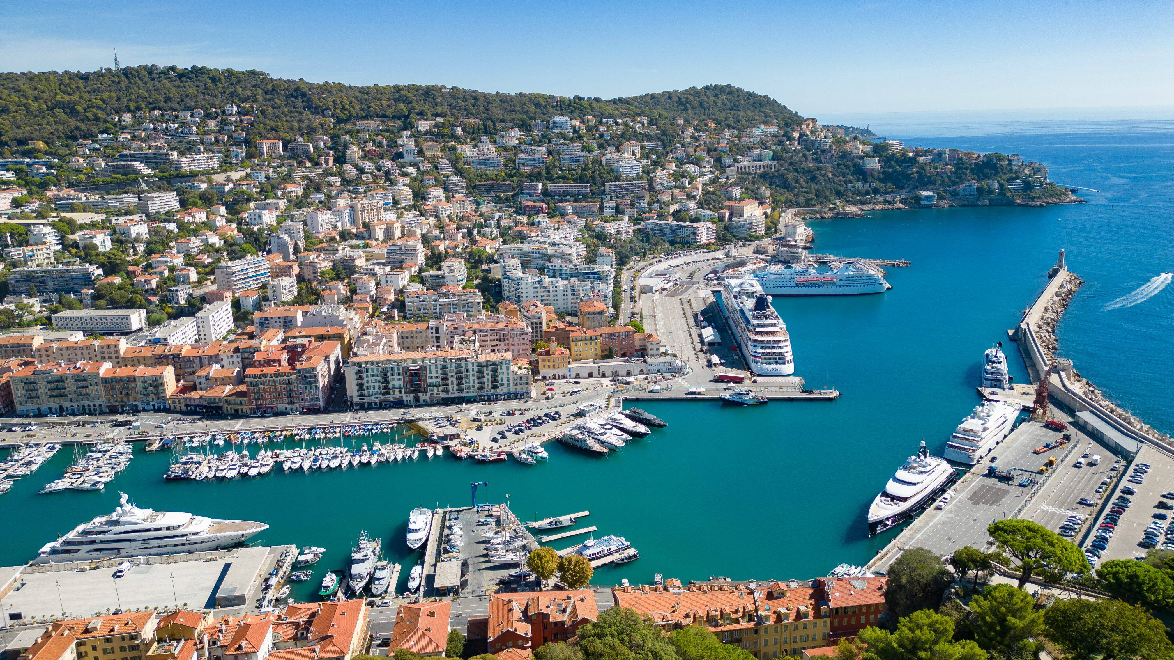 "Palais jetable", "tromperie sur la marchandise", "Christian Estrosi nous aurait menti": les opposants au maire de Nice dénoncent le futur palais des congrès du port