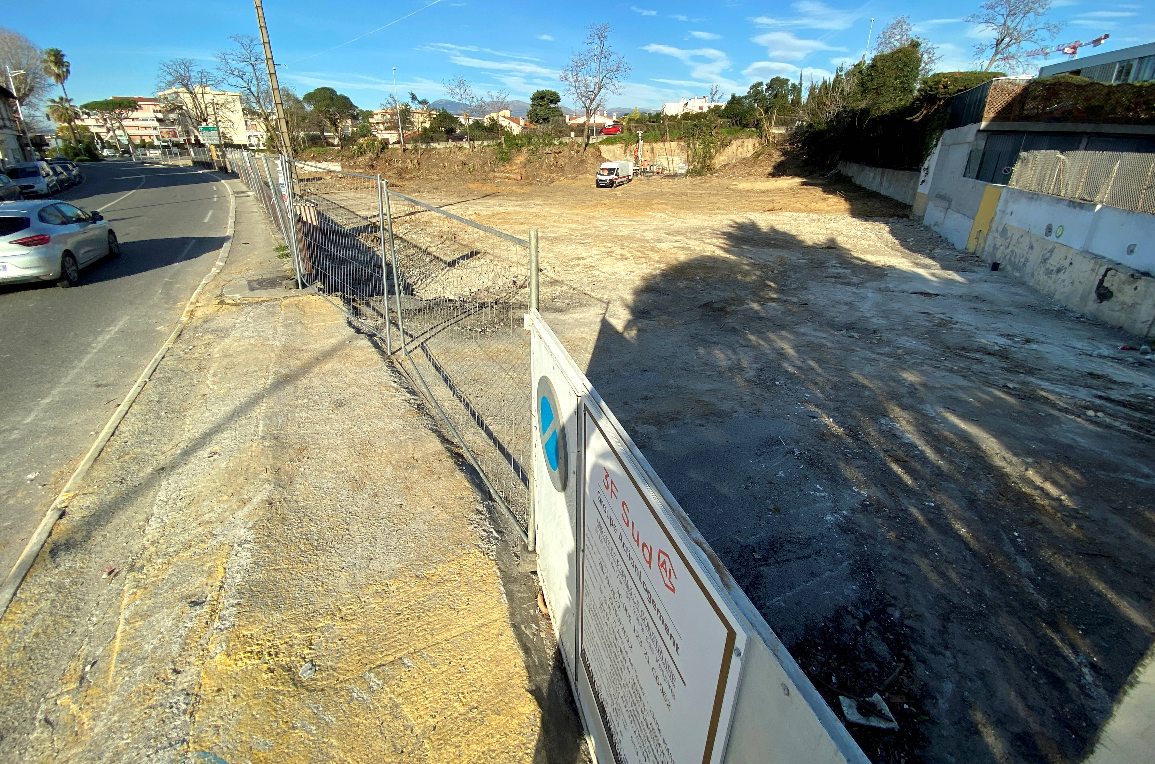"On est heureux de ne plus voir cette verrue", bientôt une résidence à la place du Pub Anastasia, à Saint-Laurent