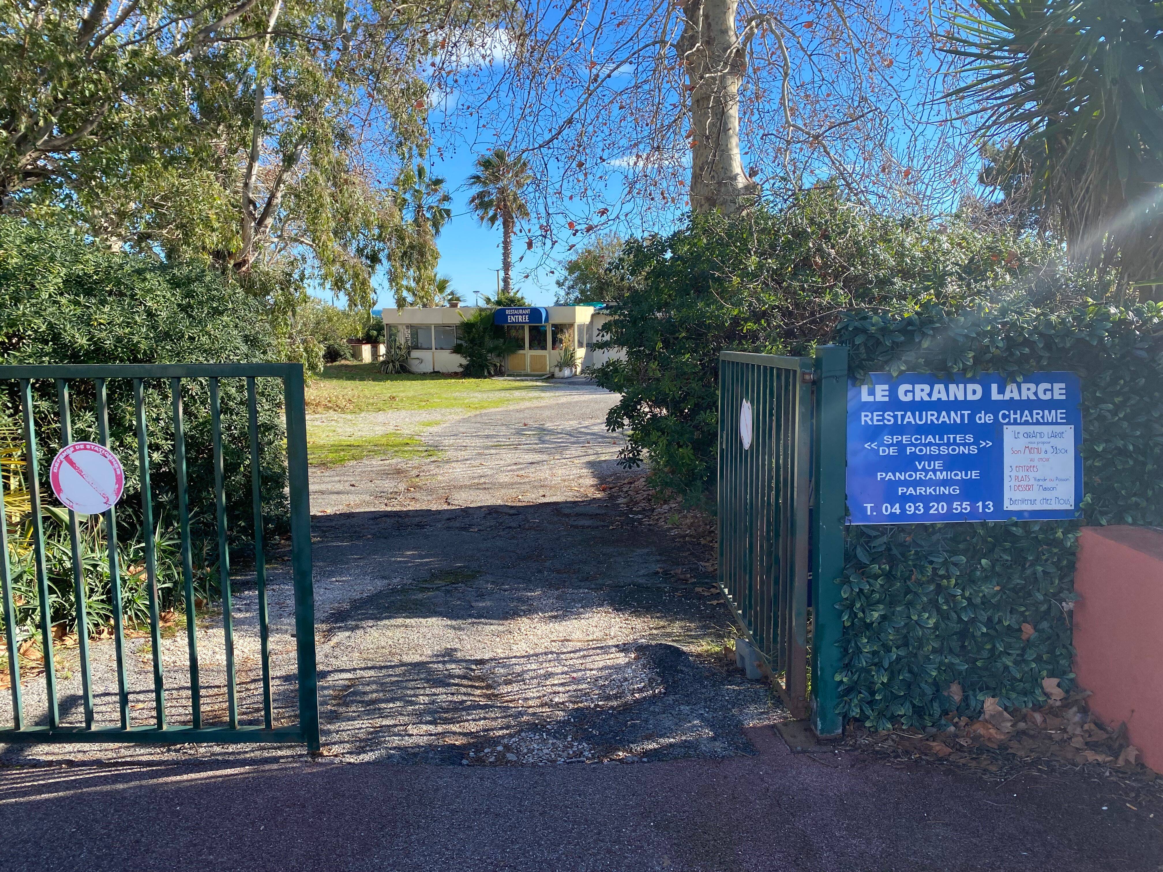 Rumeur, risque, projet... Mais pourquoi ce terrain en bord de mer éveille tant les convoitises à Villeneuve-Loubet