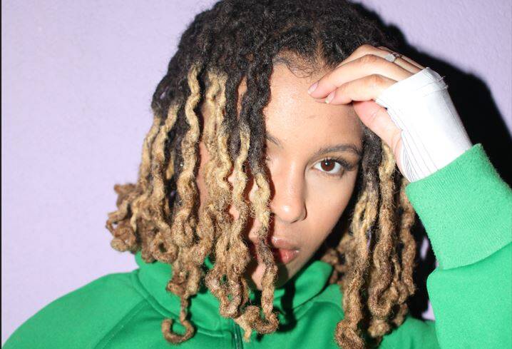 Première partie de DJ Bens, festival des Nuits Carrées... la DJ EEC Loops va vous ambiancer un peu partout sur la Côte d'Azur