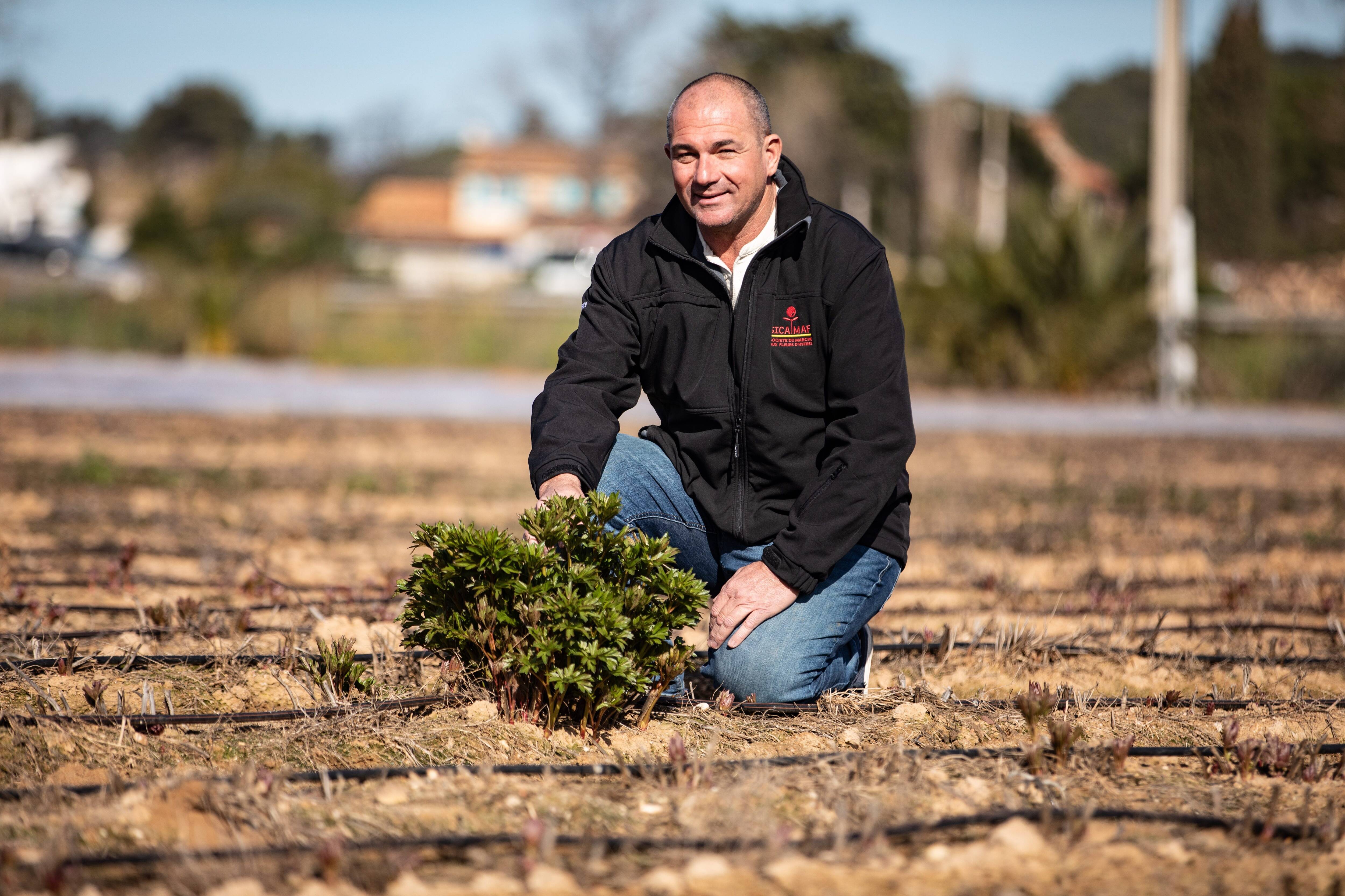 "Si vous ne pouvez pas, on achètera au Kenya": le marché aux fleurs d'Hyères a failli disparaître il y a une dizaine d'années