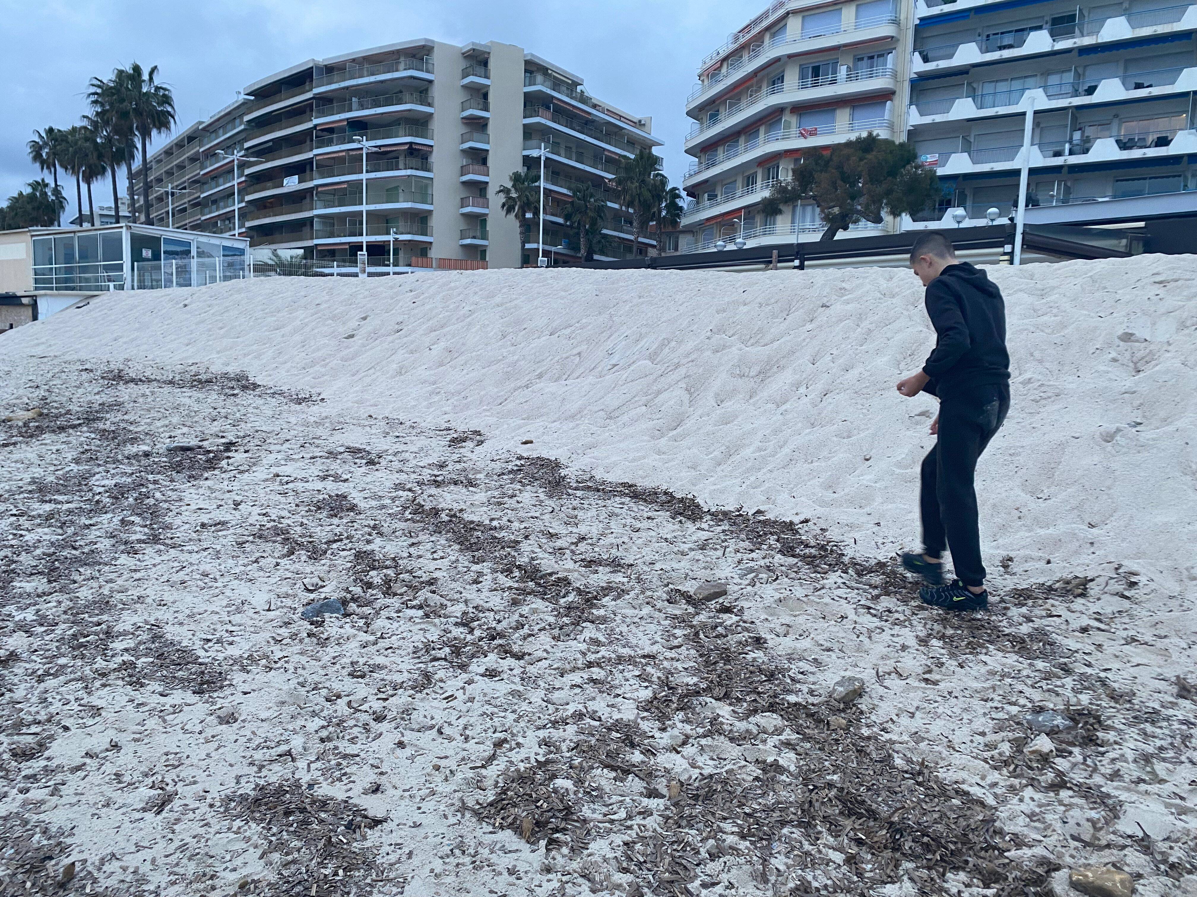 À 13 ans, il fait le buzz en ramassant des déchets à Antibes... et cherche à rencontrer des ados préoccupés par l'avenir de la planète