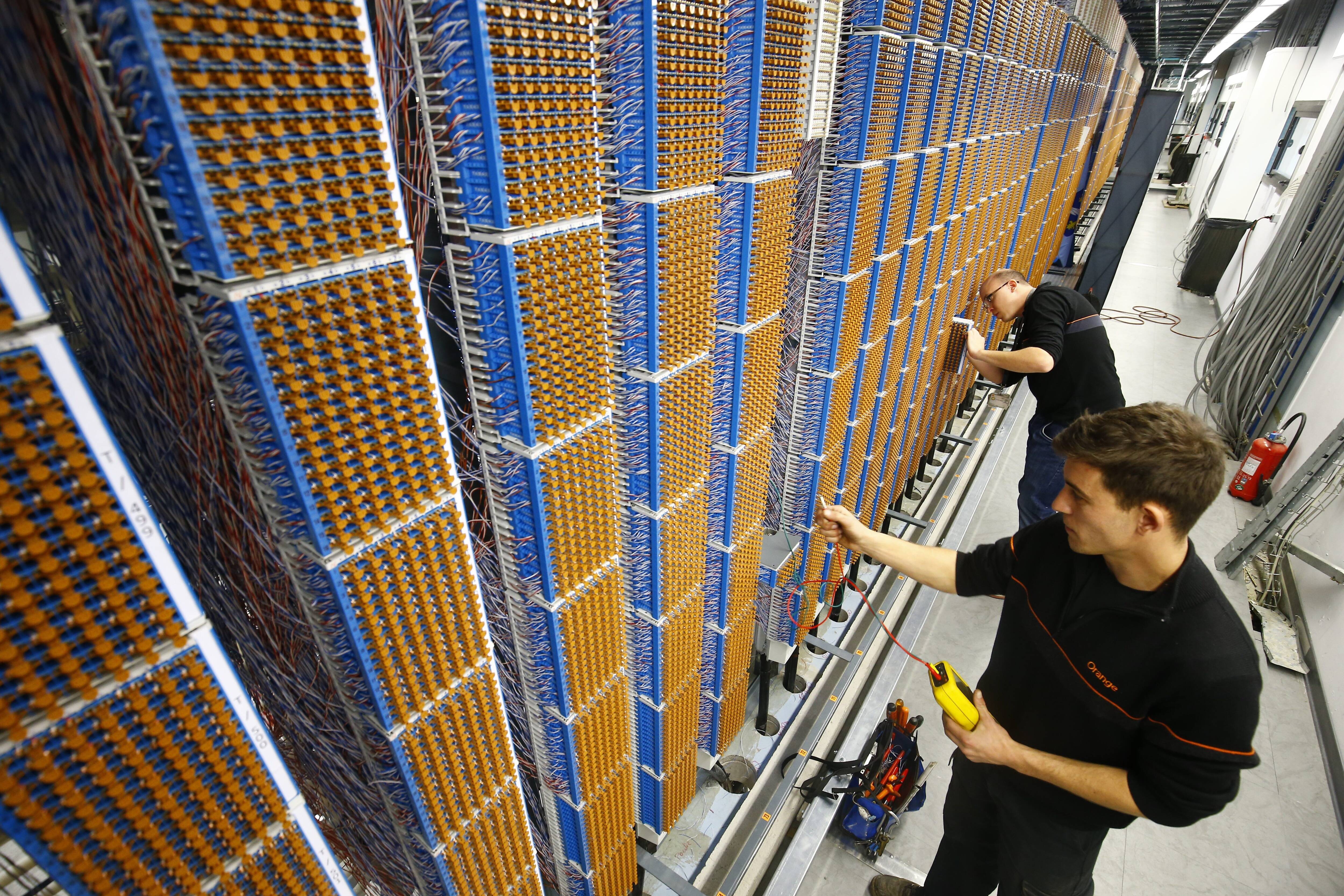 "Orange n'a pas tenu ses engagements", rétorque Jean Leonetti face au déploiement incomplet de la fibre à Antibes