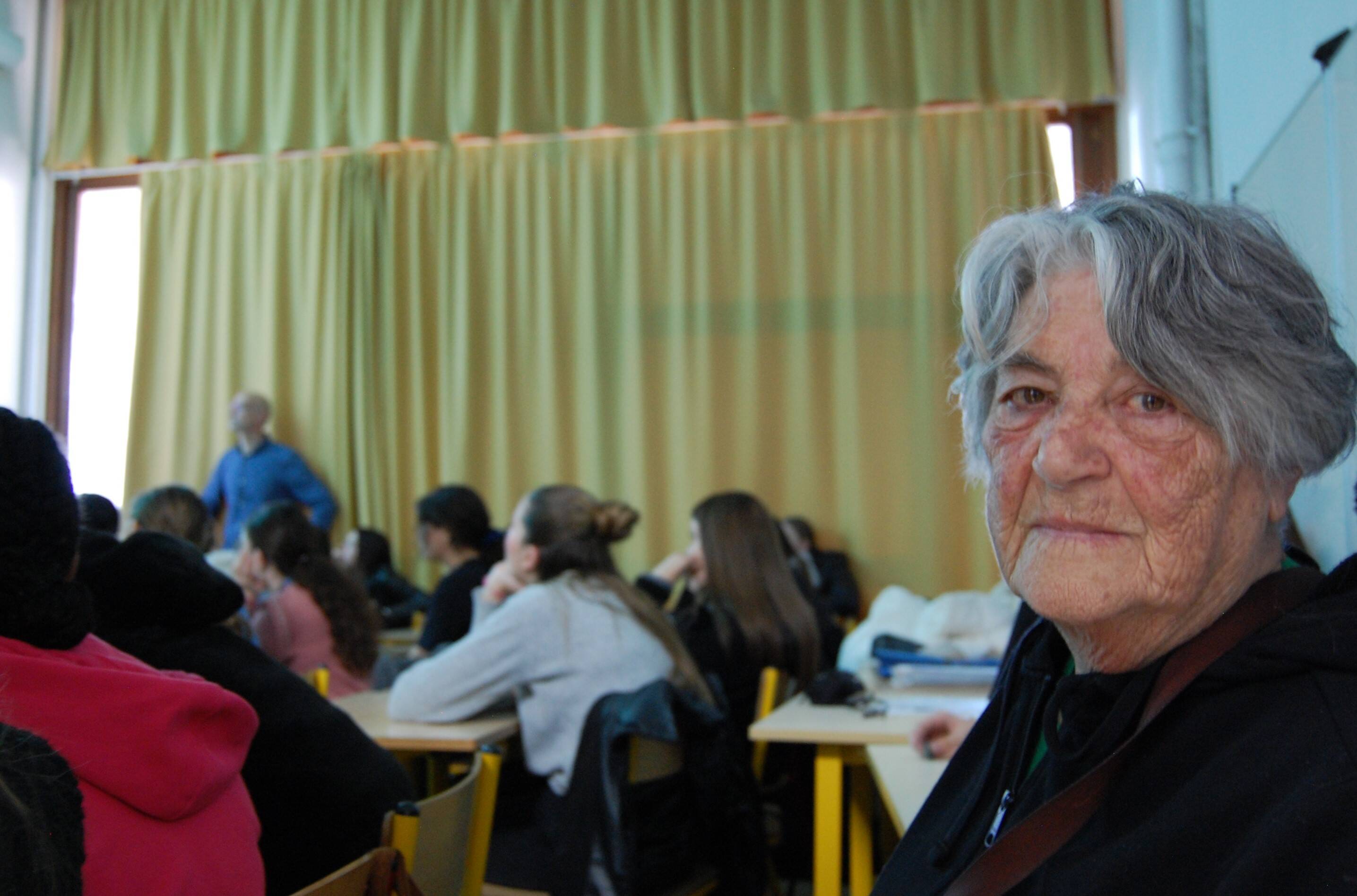 "Il n'y a plus beaucoup de personnes qui peuvent encore témoigner": une rescapée raconte la Seconde Guerre mondiale dans un lycée de Toulon