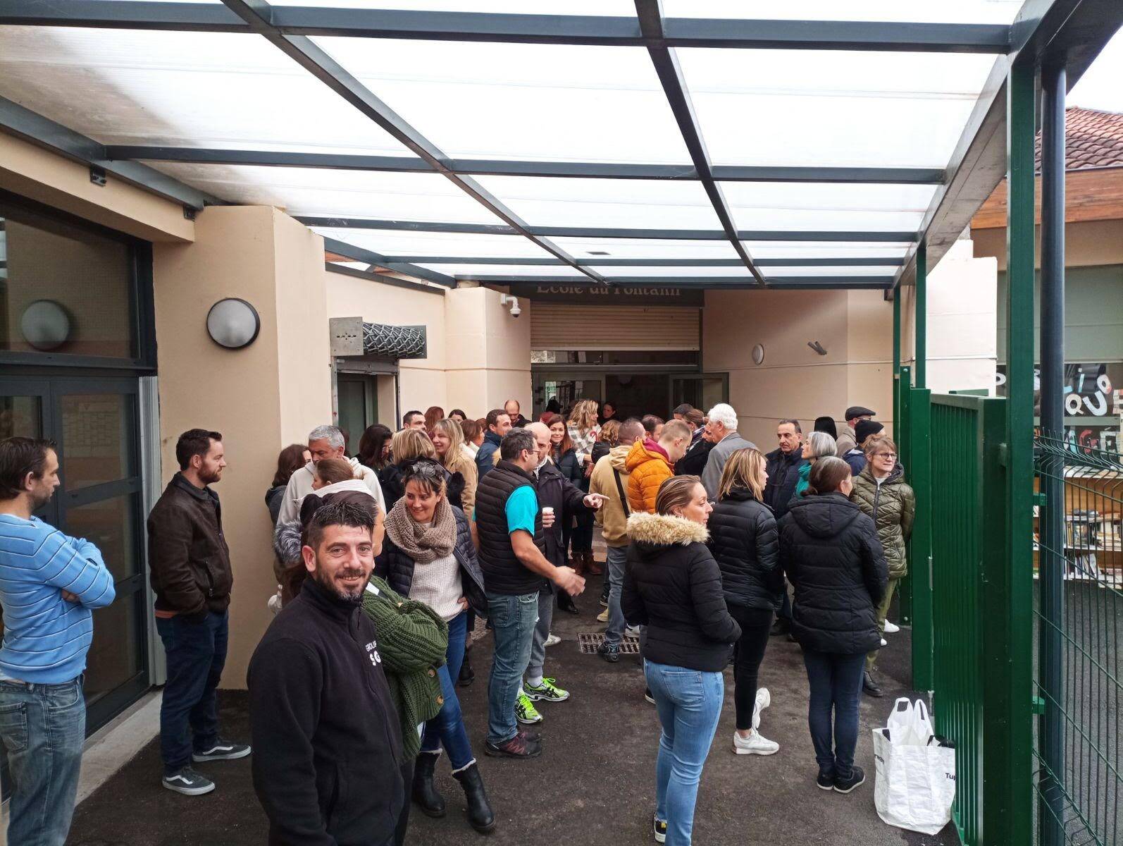 Après deux jours de mobilisation des parents, toujours pas de décision pour les futurs collégiens de Contes