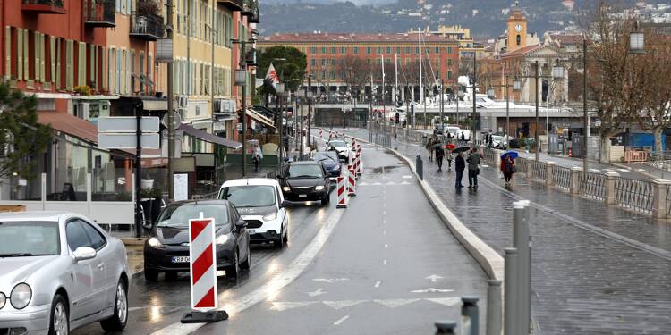 Sens unique ou double sens au port de Nice: le débat est relancé (et rien ne satisfera tout le monde)